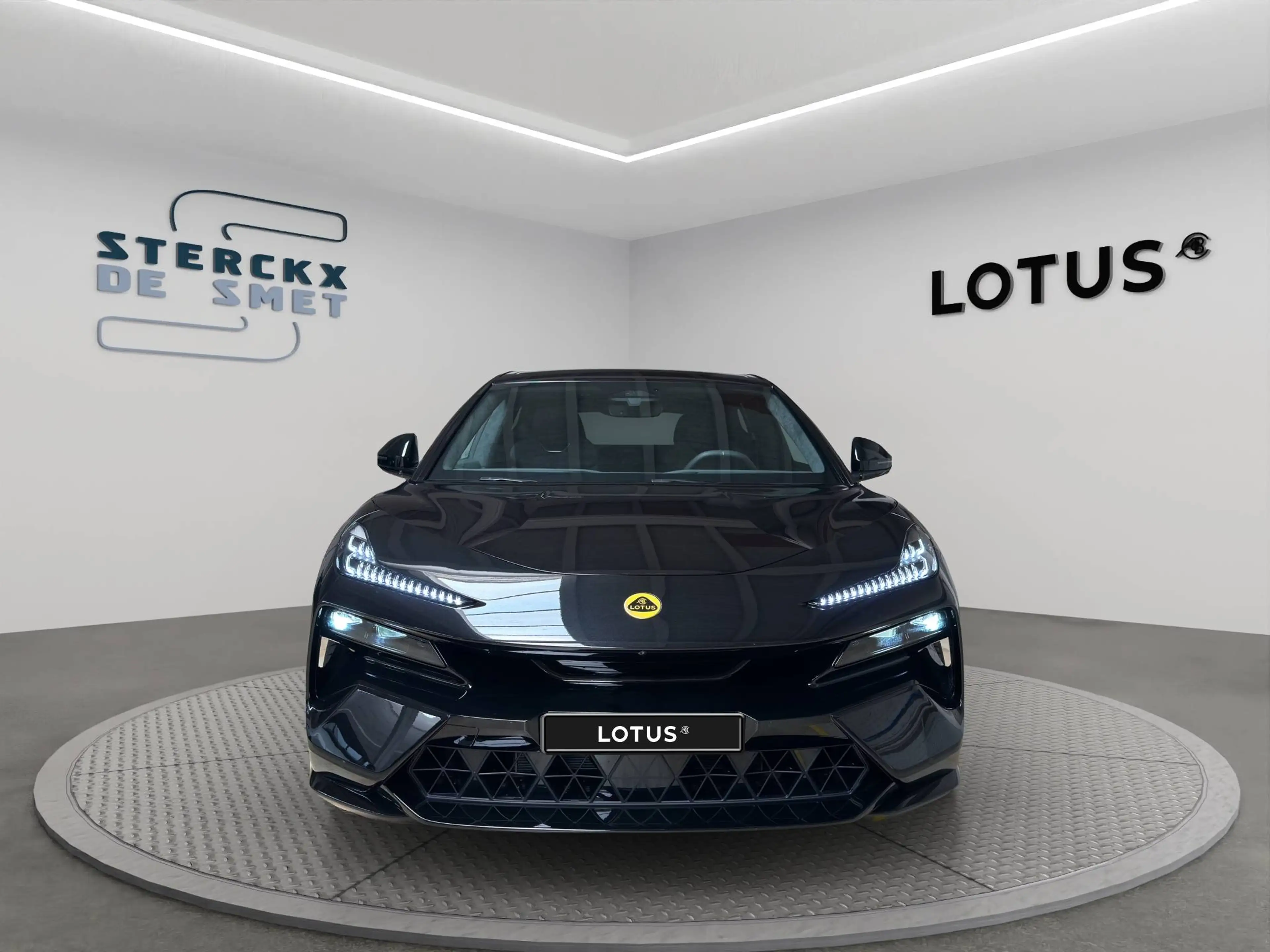 Lotus Eletre 600 NEW STOCK — photo 2