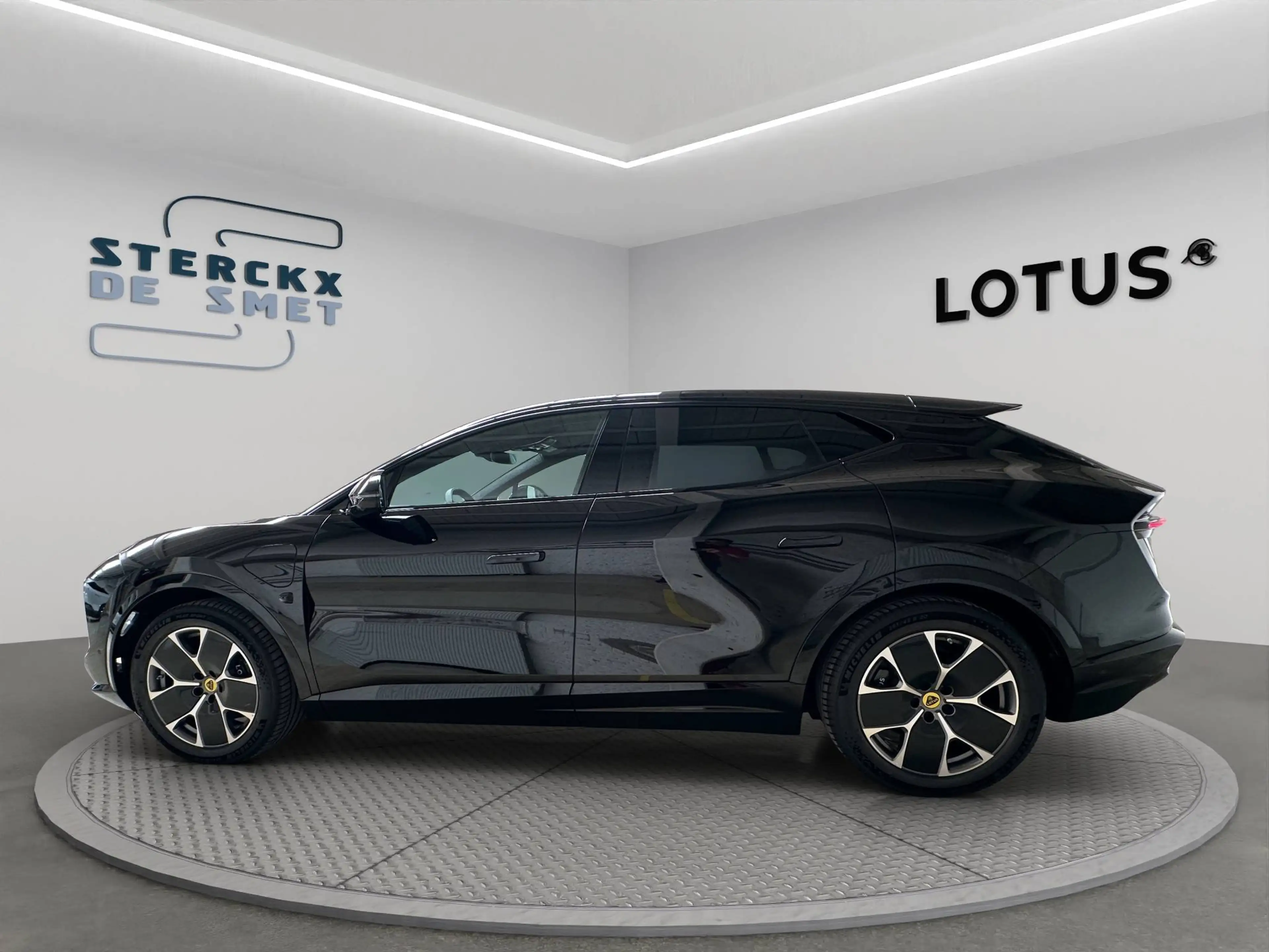 Lotus Eletre 600 NEW STOCK — photo 3