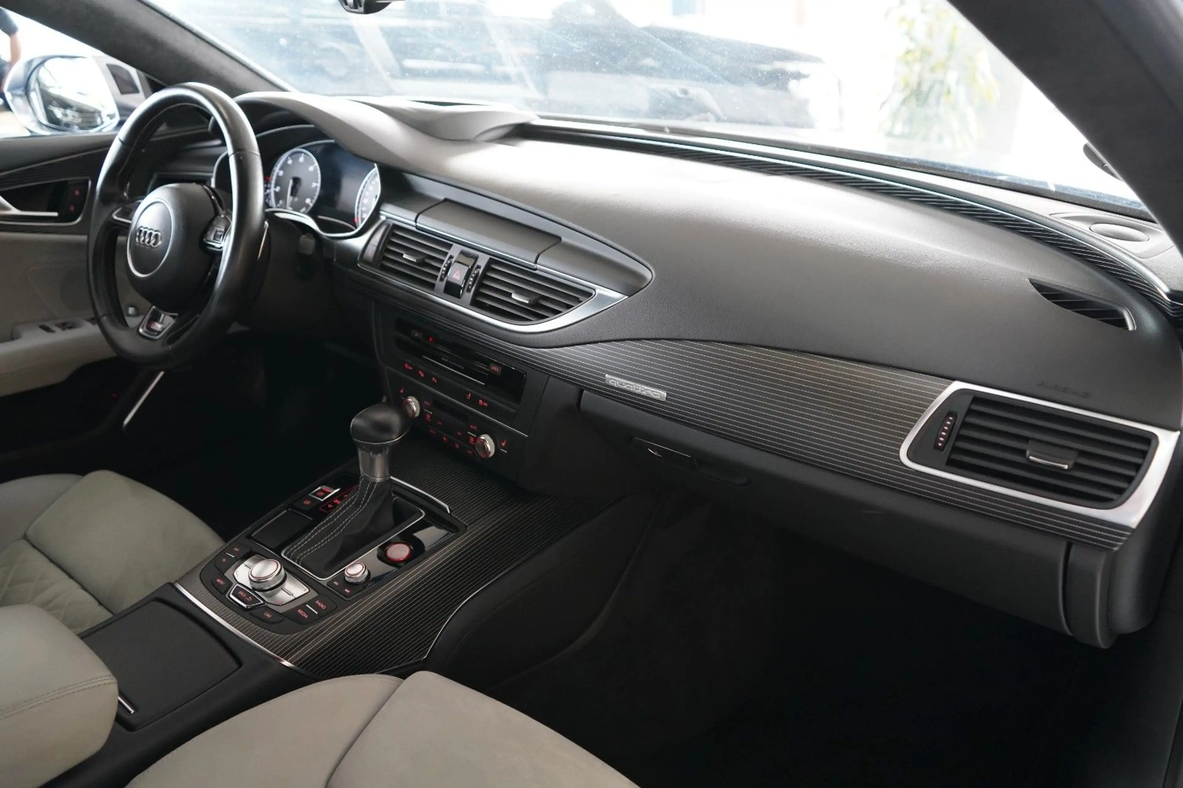 Audi S7 Sportback 4.0 TFSI quattro SOFT-CLOSE / HUD — photo 10
