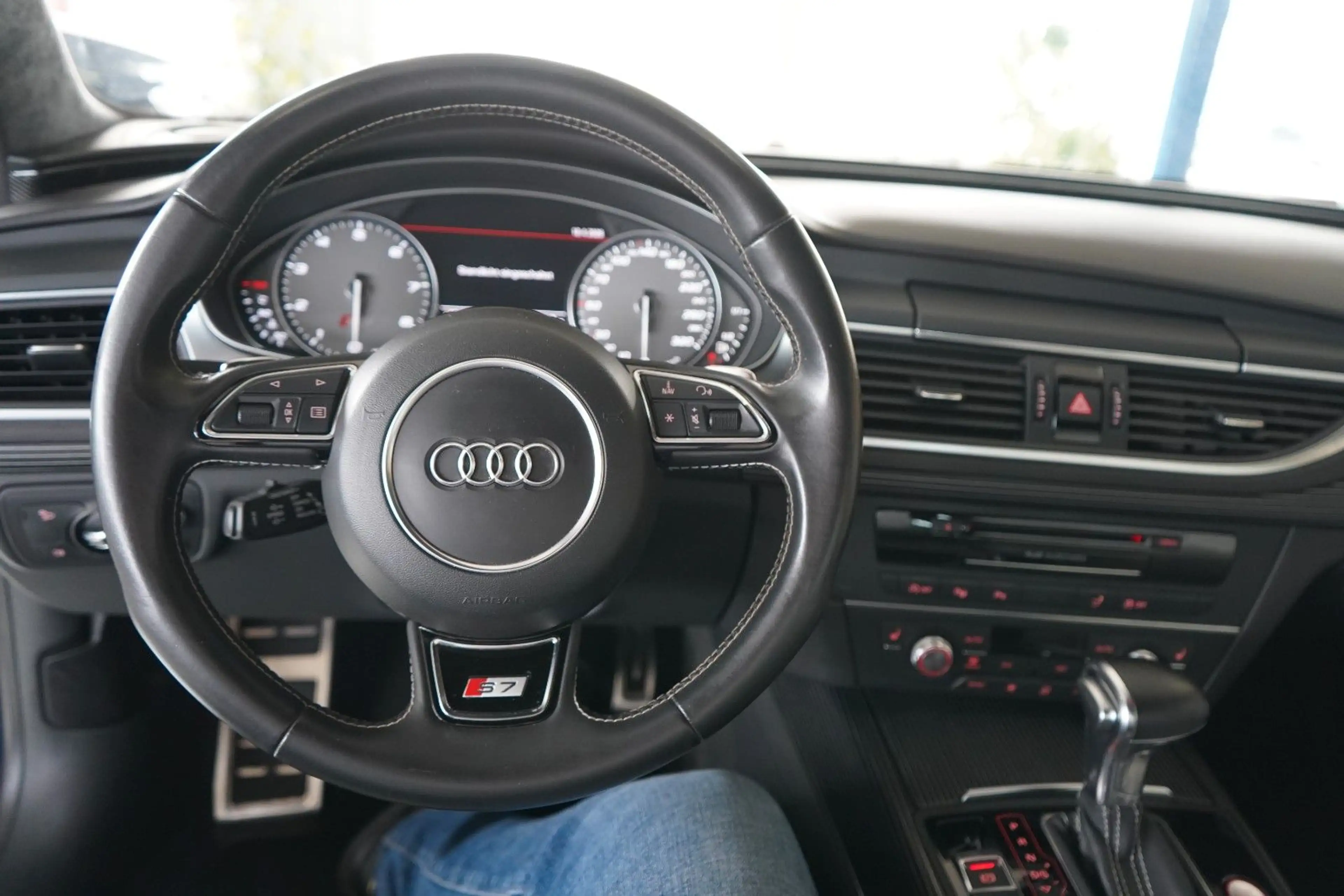 Audi S7 Sportback 4.0 TFSI quattro SOFT-CLOSE / HUD — photo 13