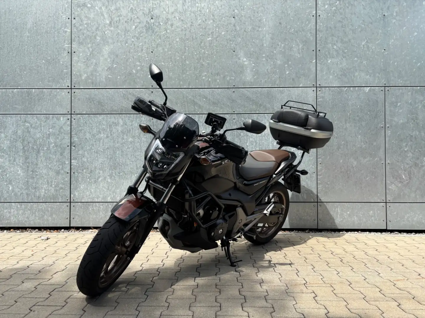 Honda NC 750 S ABS mit Tieferlegung Leo Vince Auspuff Чёрный - 2