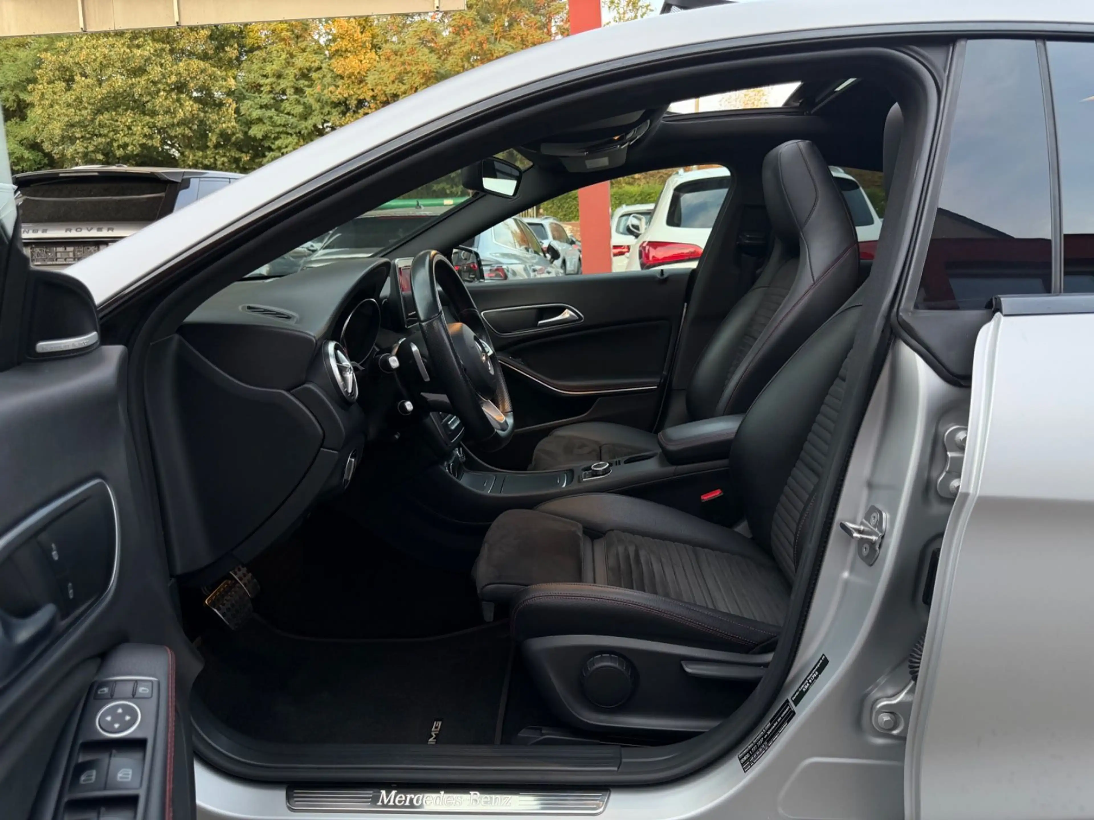 Mercedes-Benz CLA 220 d AMG-LINE/PANORAMA/LED/NAVI/AMBIENTE — photo 11