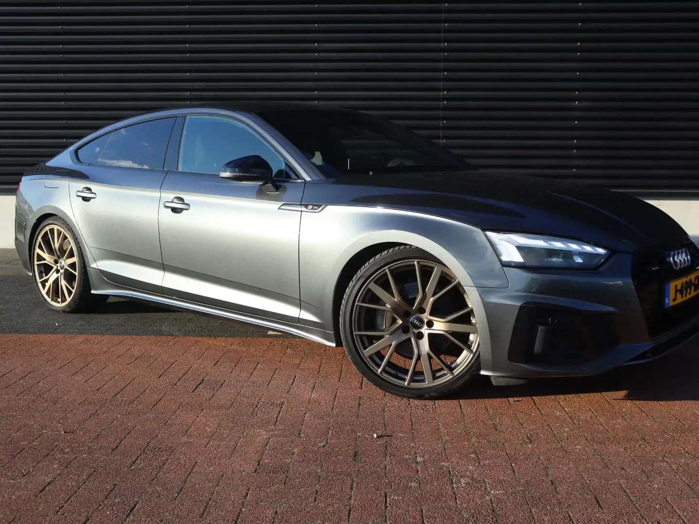 Audi A5 Sportback 45 TFSI S-Line quattro Launch edition Sp Gris - 2
