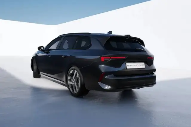 Opel Astra view 4