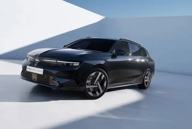 Opel Astra view 2