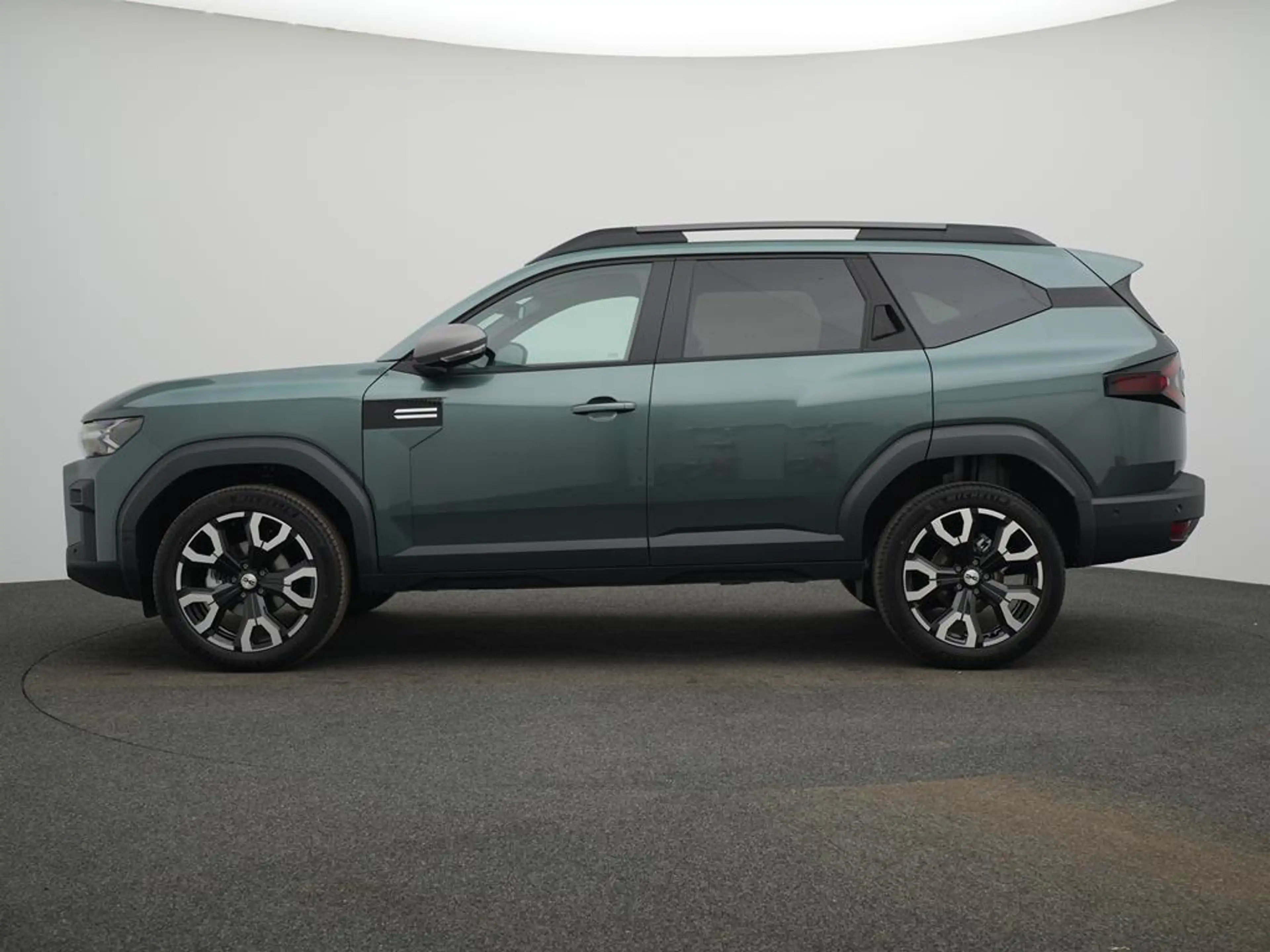 Dacia Bigster Journey Hybrid 155 — photo 4