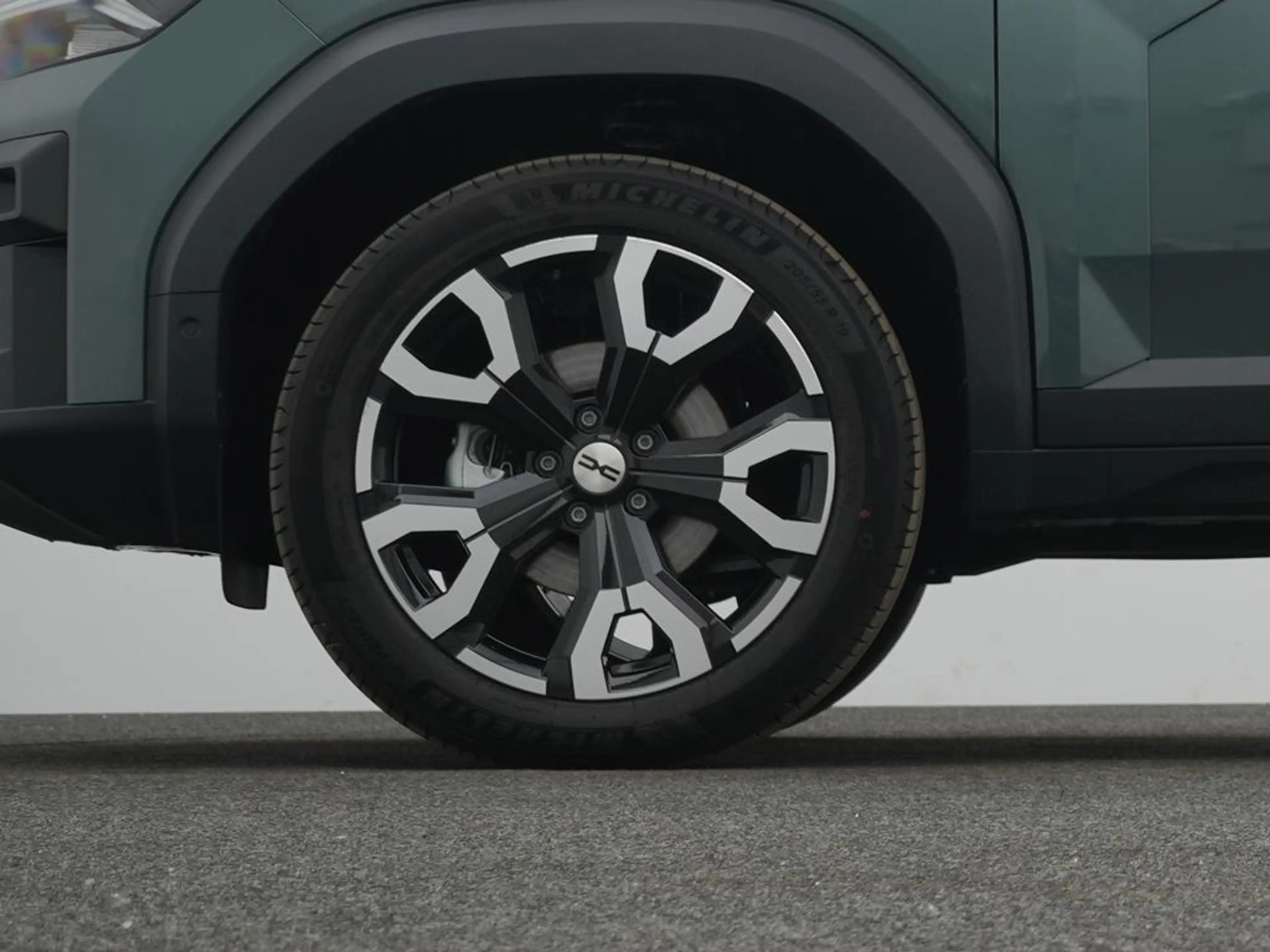 Dacia Bigster Journey Hybrid 155 — photo 7