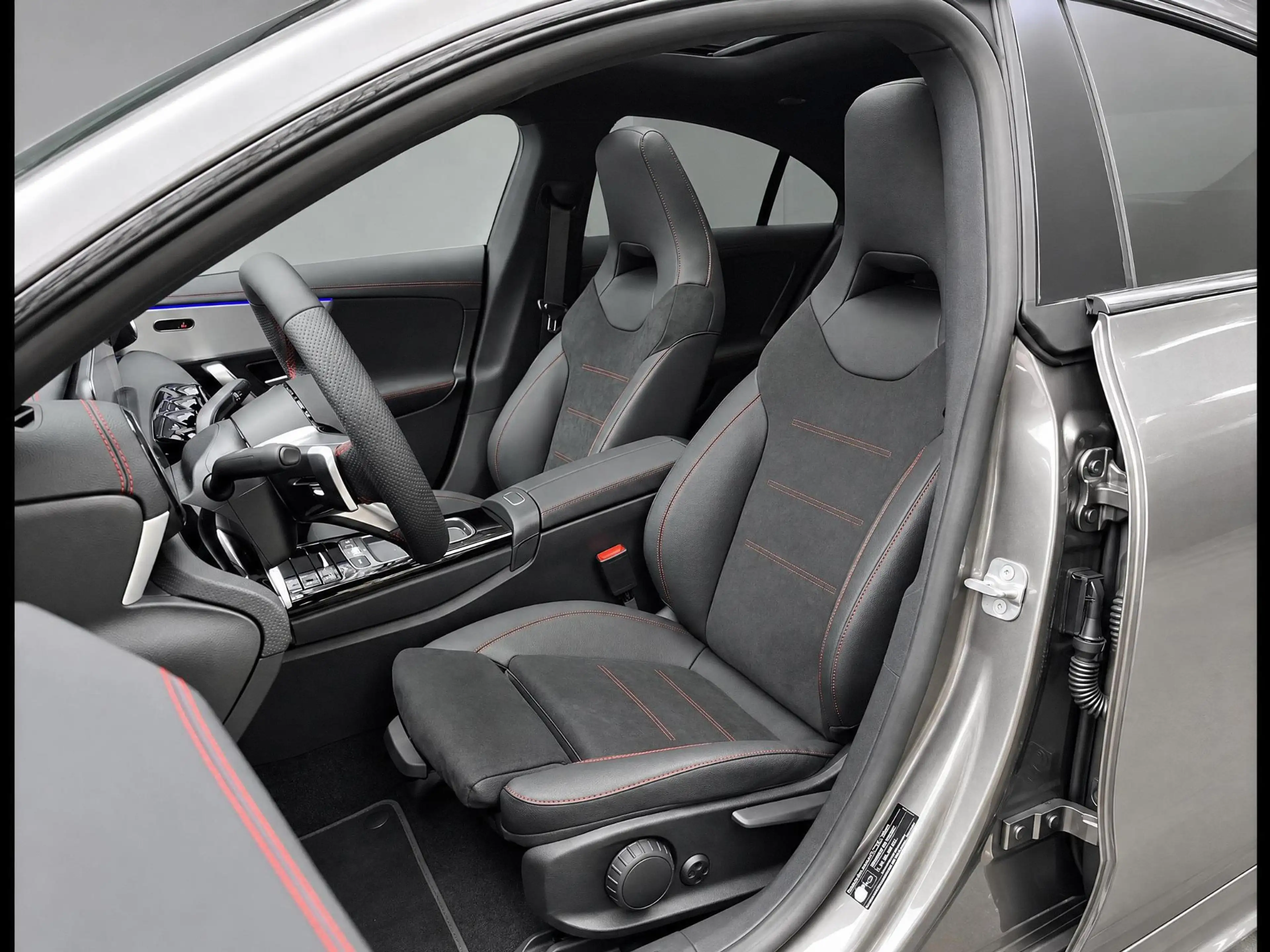 Mercedes-Benz CLA 180 Star Edition AMG | Night Pakket | Panoramadak | DI — photo 9