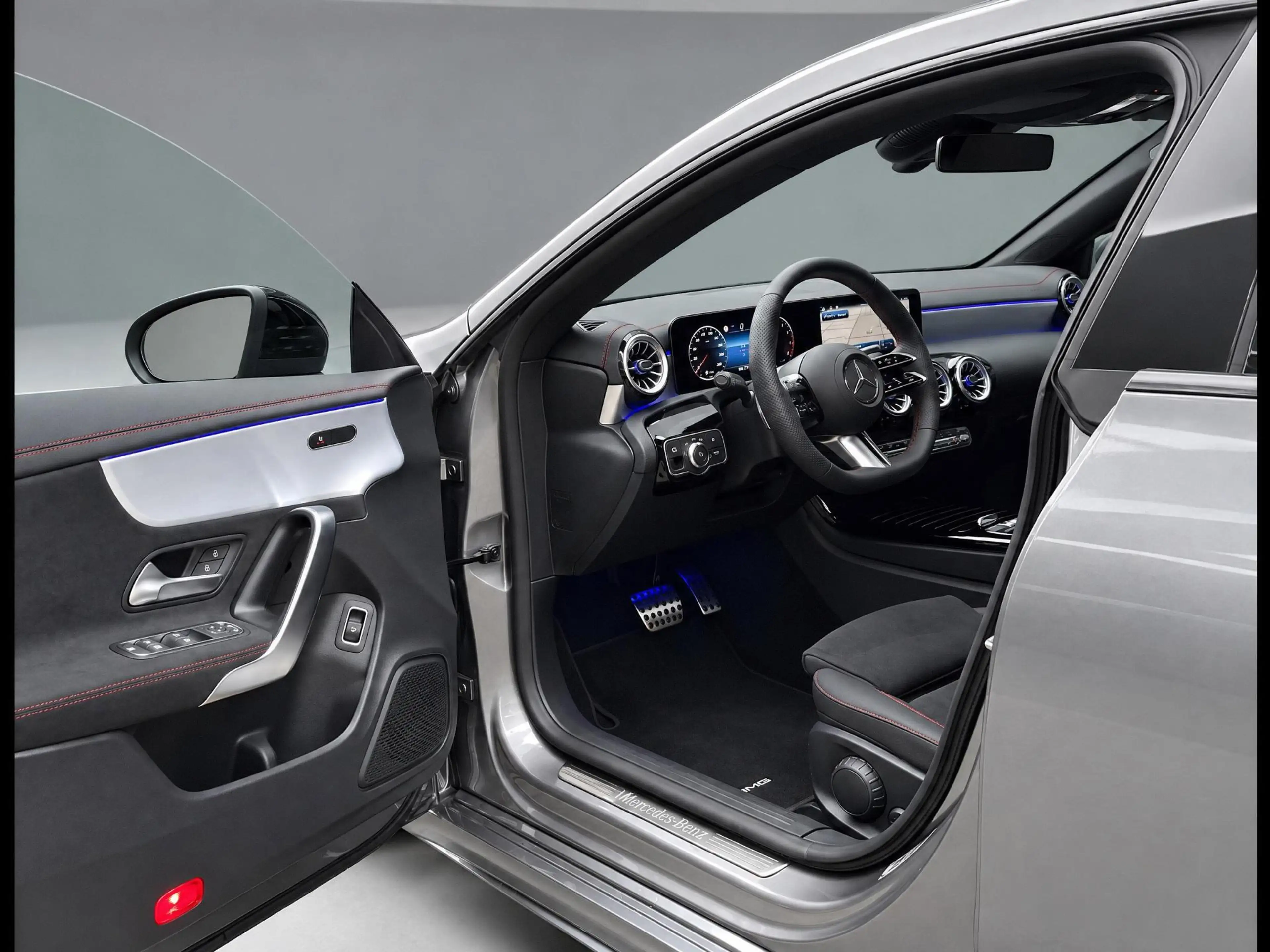Mercedes-Benz CLA 180 Star Edition AMG | Night Pakket | Panoramadak | DI — photo 7