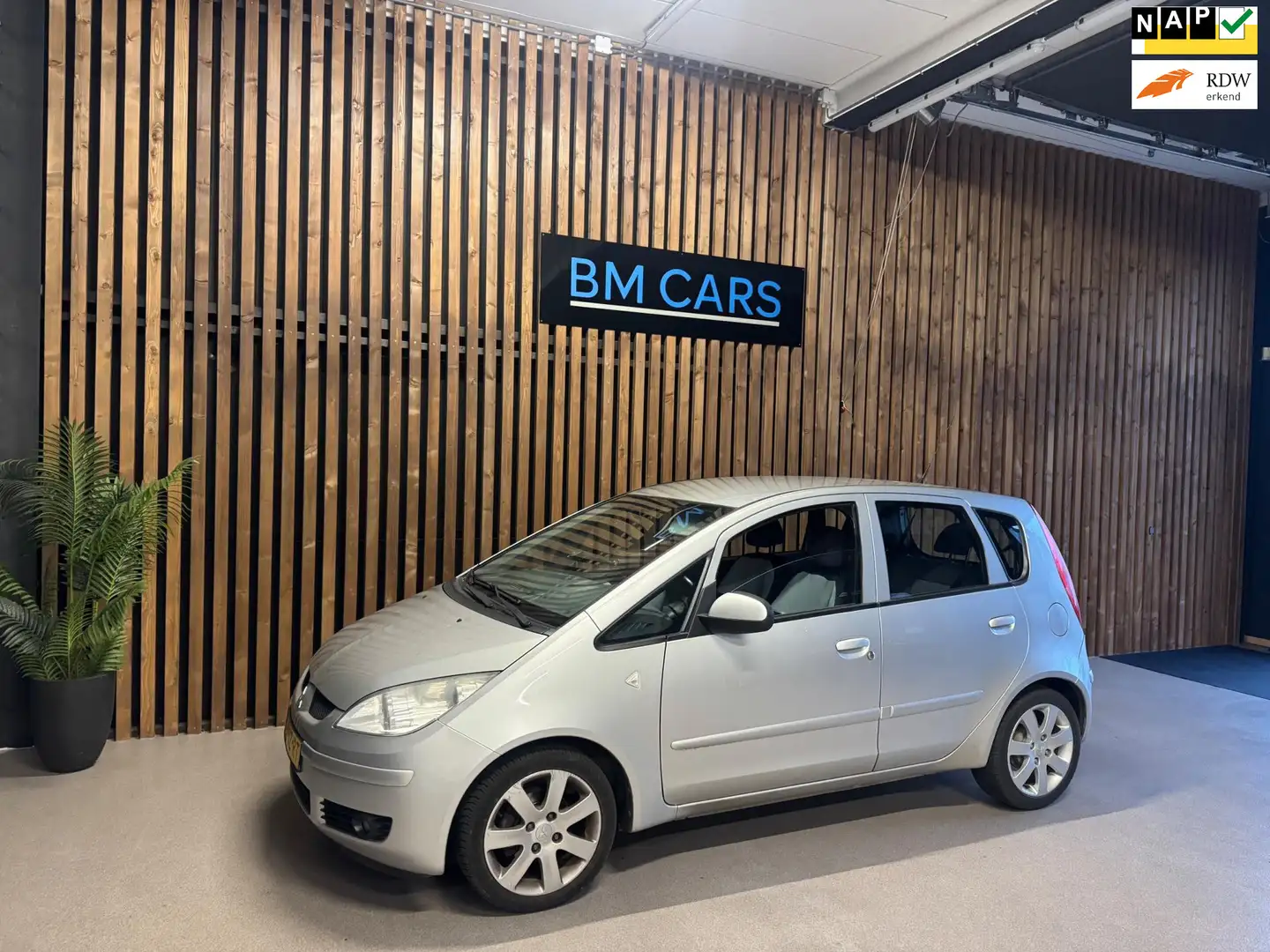 Mitsubishi Colt 1.3 Heartbeat Airco, Nieuwe APK Gris - 1