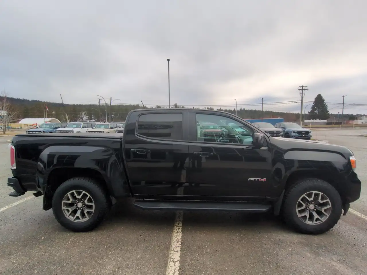 GMC Canyon снимка GMC Canyon