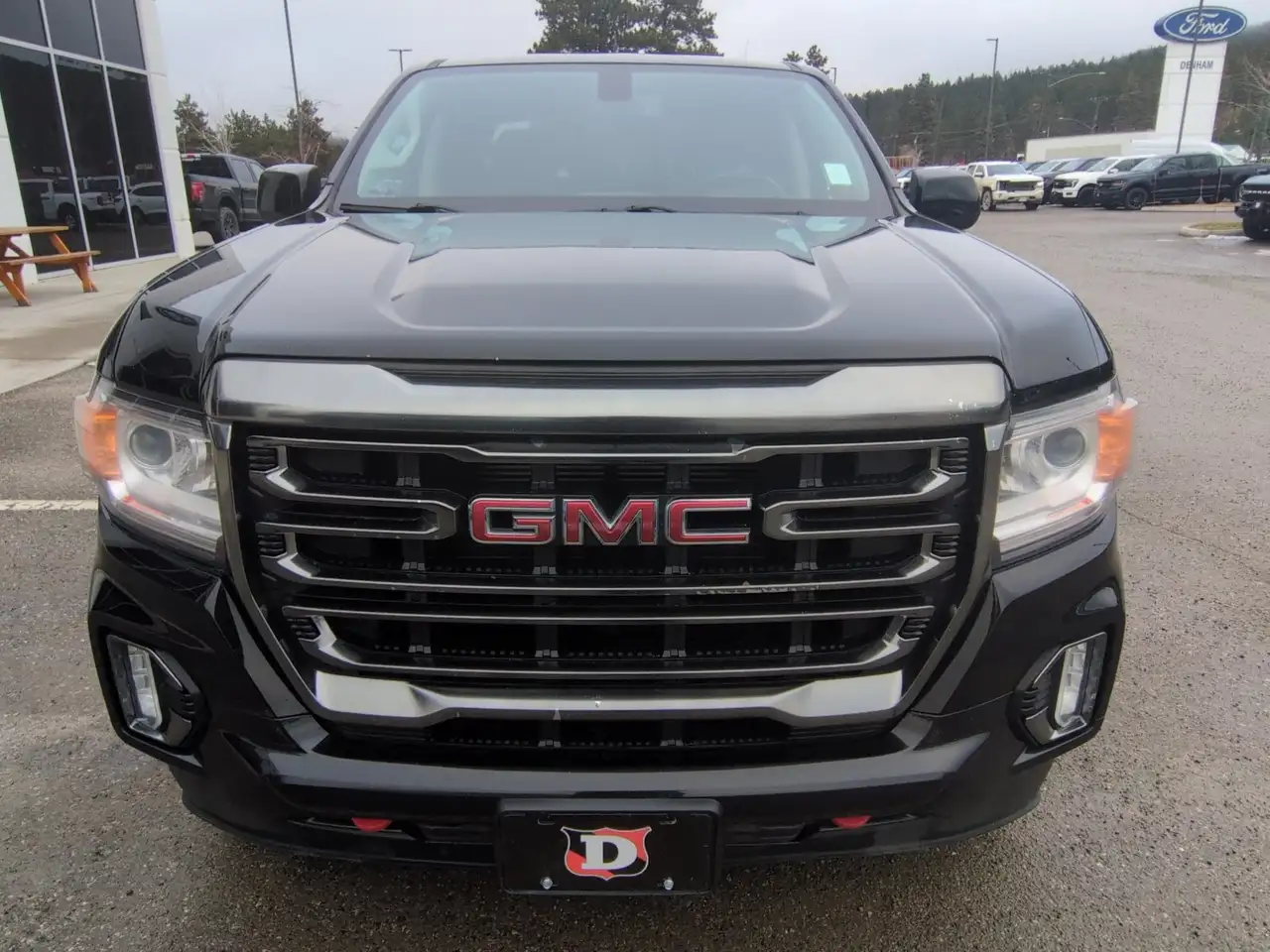 GMC Canyon снимка GMC Canyon