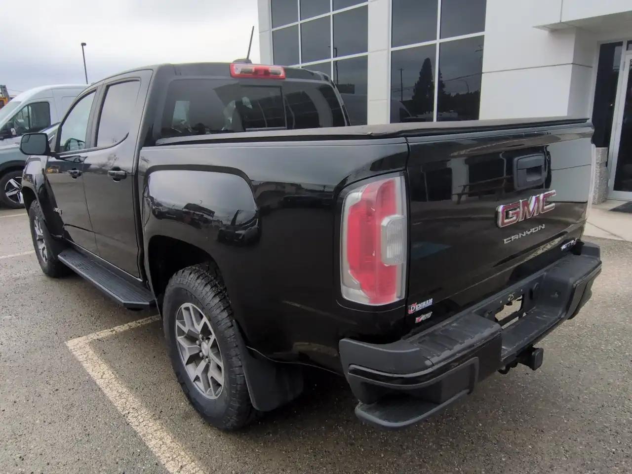 GMC Canyon снимка GMC Canyon