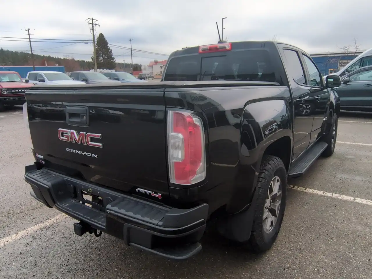 GMC Canyon снимка GMC Canyon