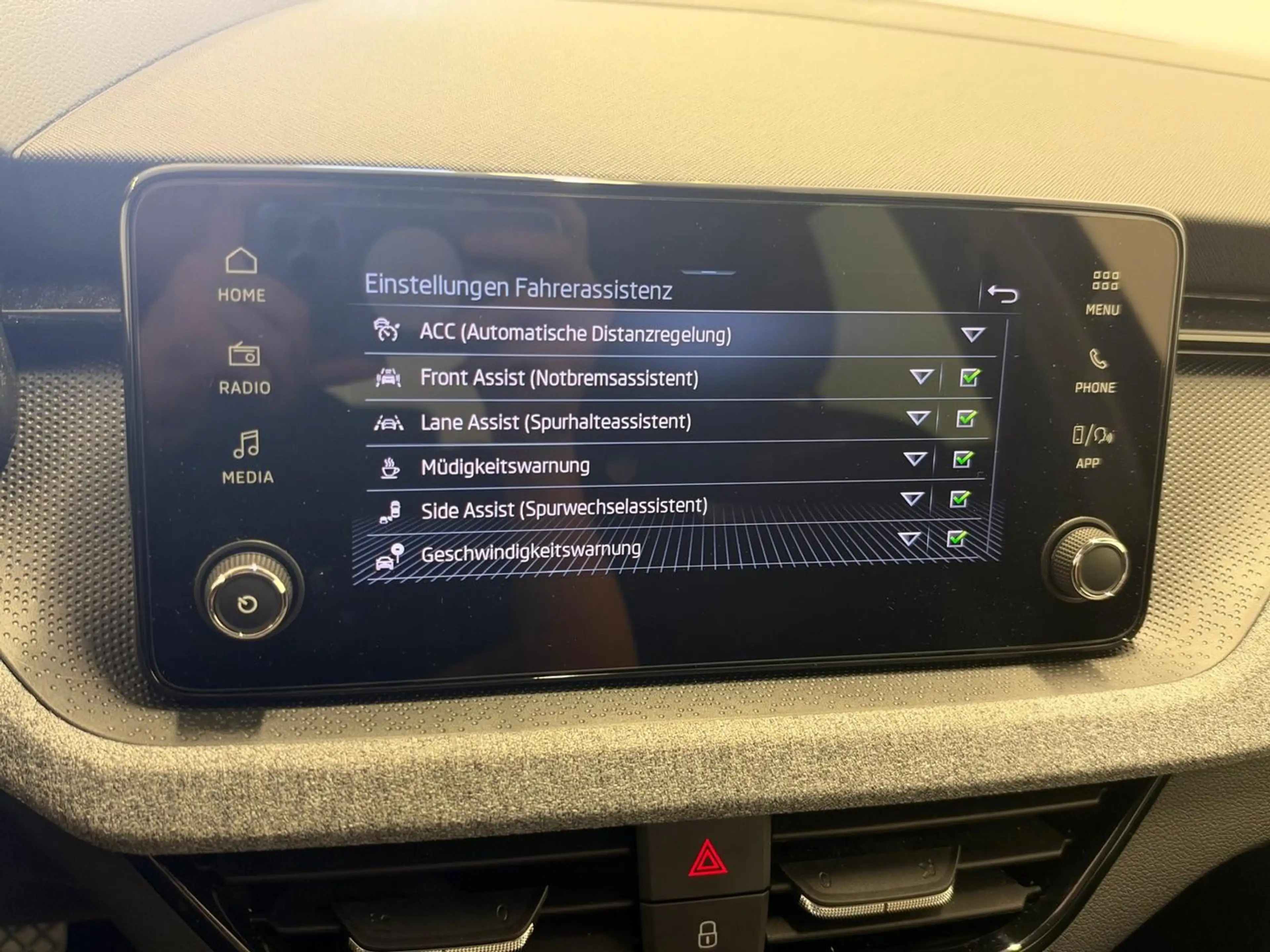 Skoda Kamiq Selection TSI DSG — photo 13
