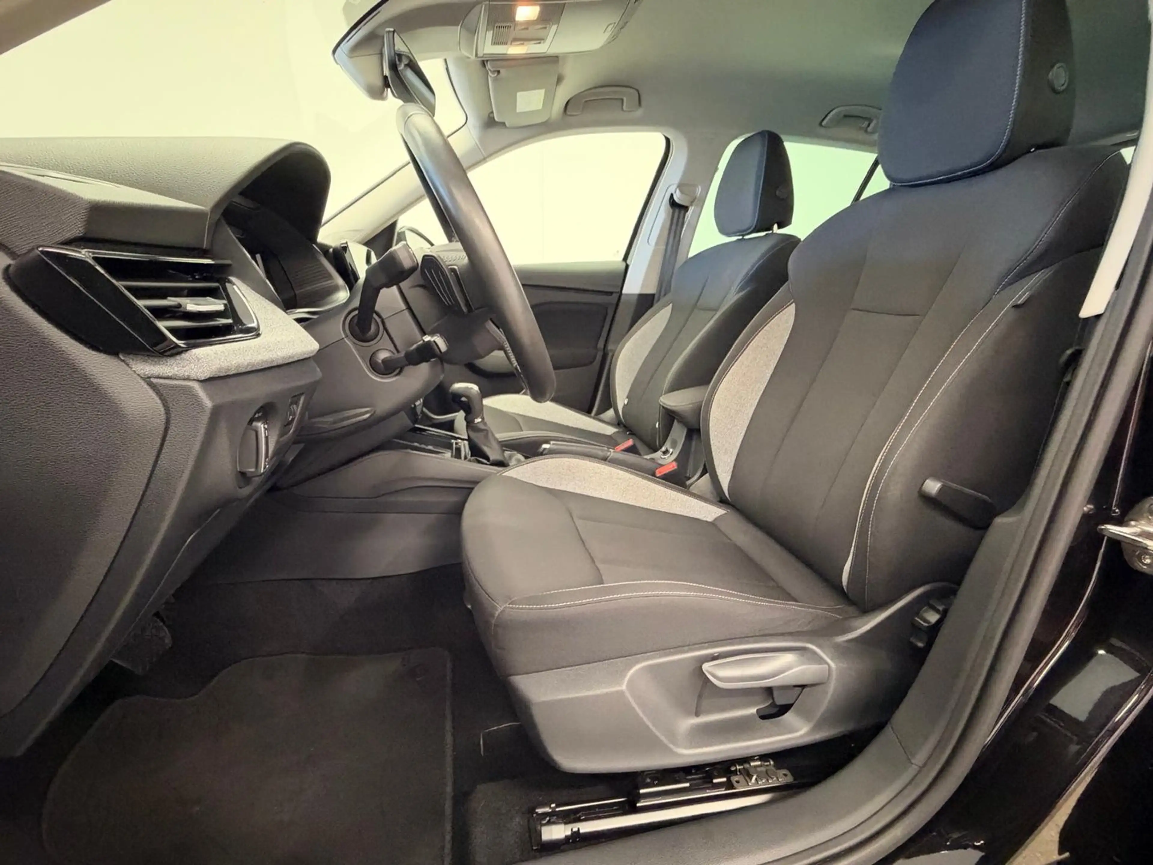 Skoda Kamiq Selection TSI DSG — photo 6
