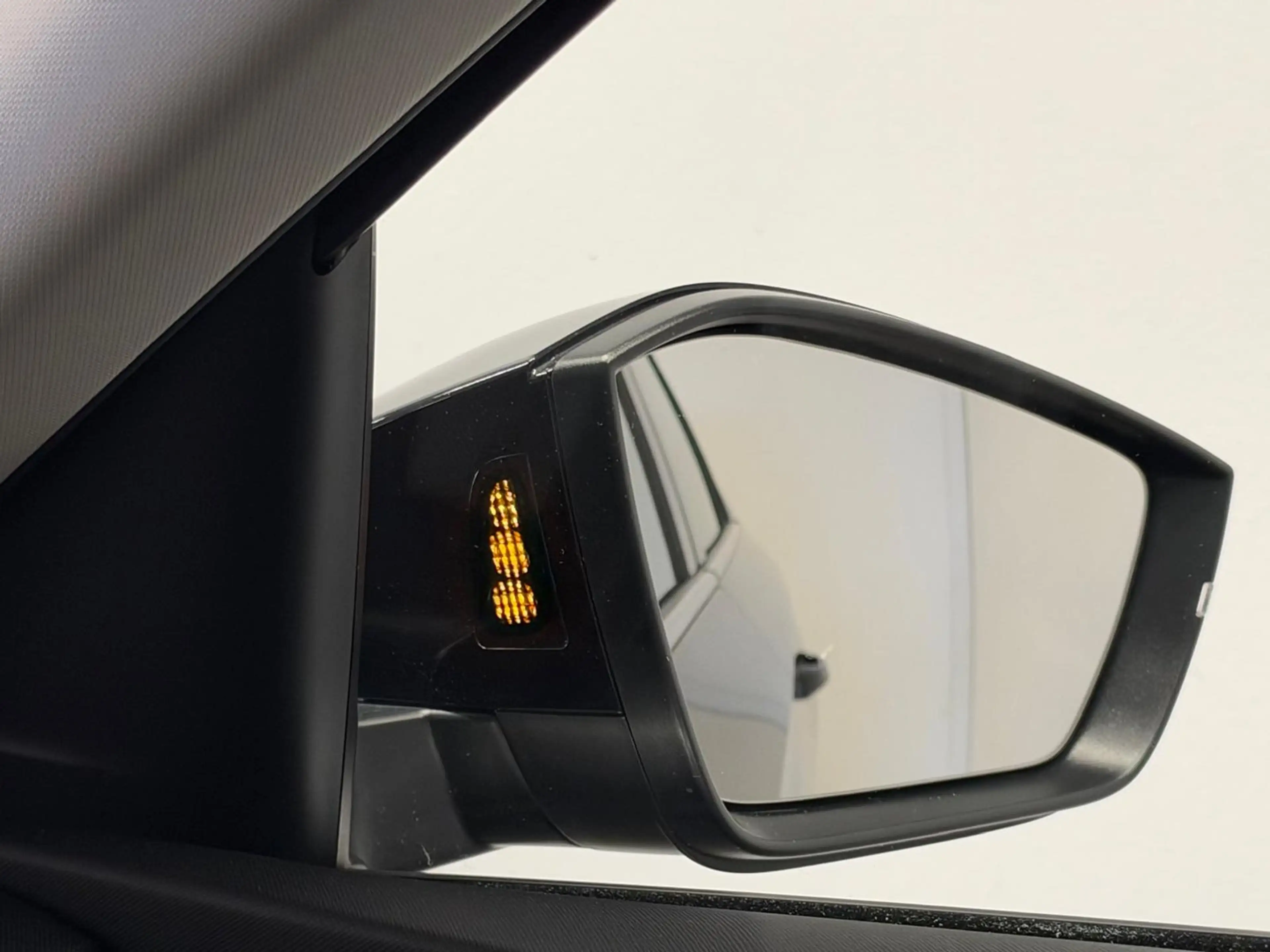 Skoda Kamiq Selection TSI DSG — photo 11