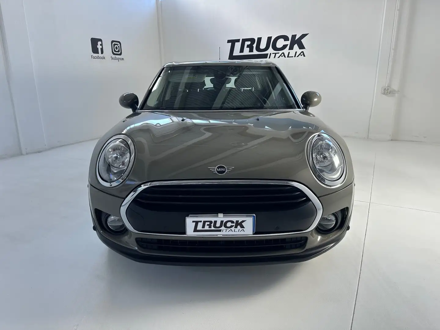 MINI Cooper Clubman 1.5 Hype Beżowy - 2