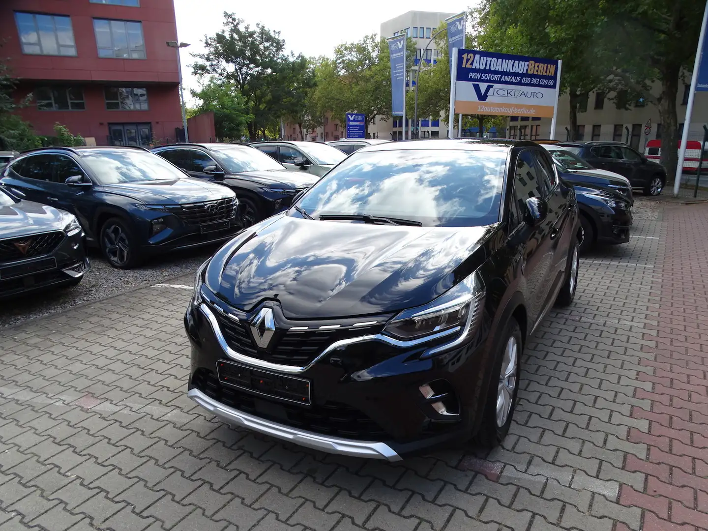Renault Captur 1.3 TCe 140 Intens Automatik Schwarz - 1