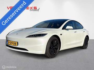 Premium Long Range AWD 78 kWh BTW!!