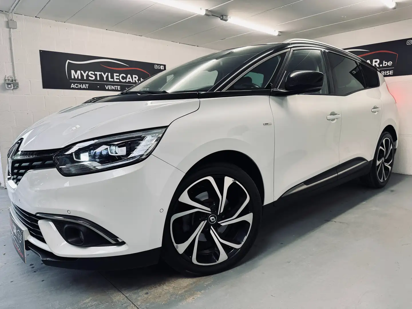 Renault Scenic Scenic 1.6 dCi ,AUTOMATIQUE Bose Edition, 7 PLACES Wit - 1