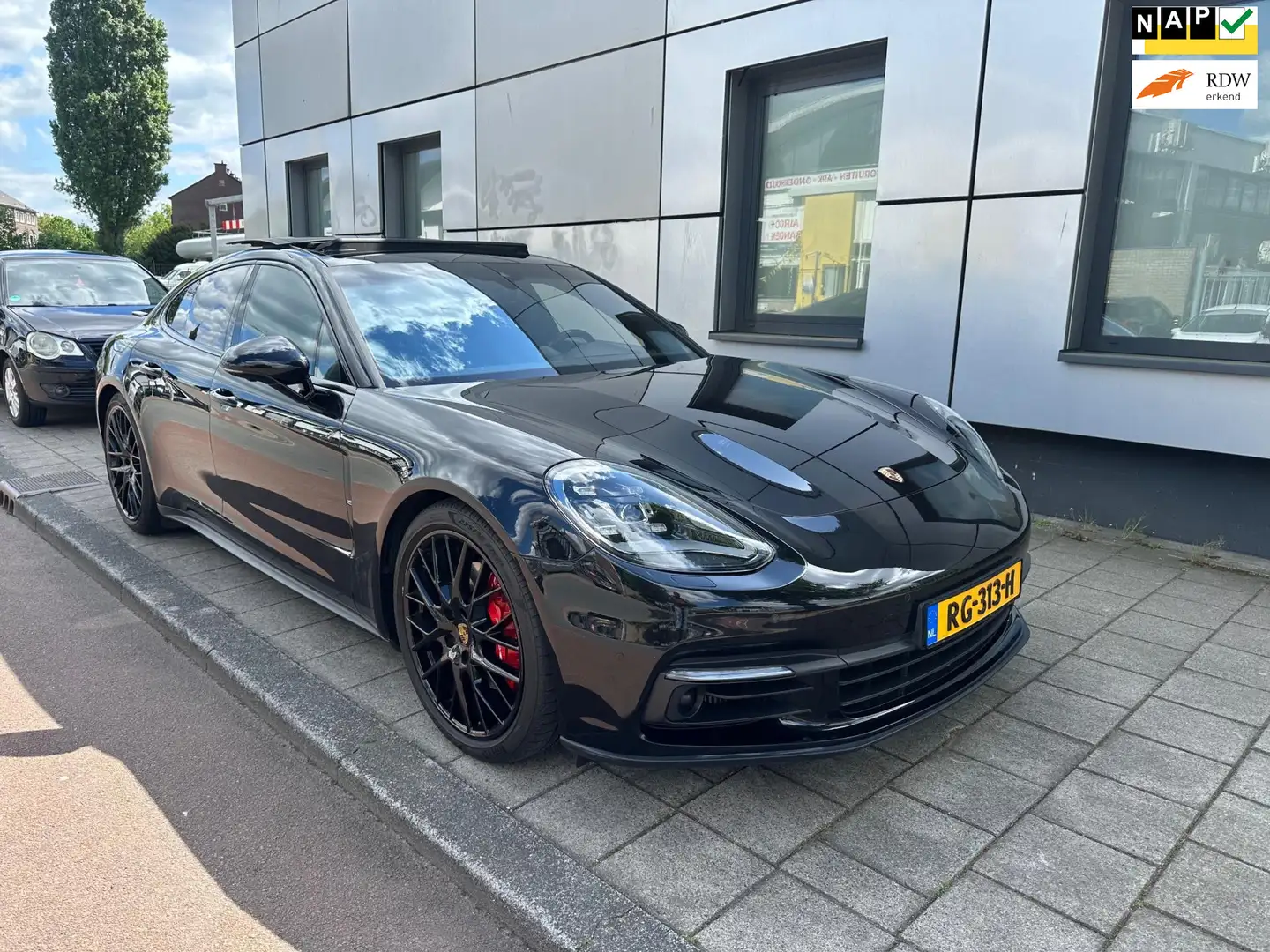 Porsche Panamera 2.9 4S /Pano/Matrix/BOSE/Carbon/Bose Zwart - 1