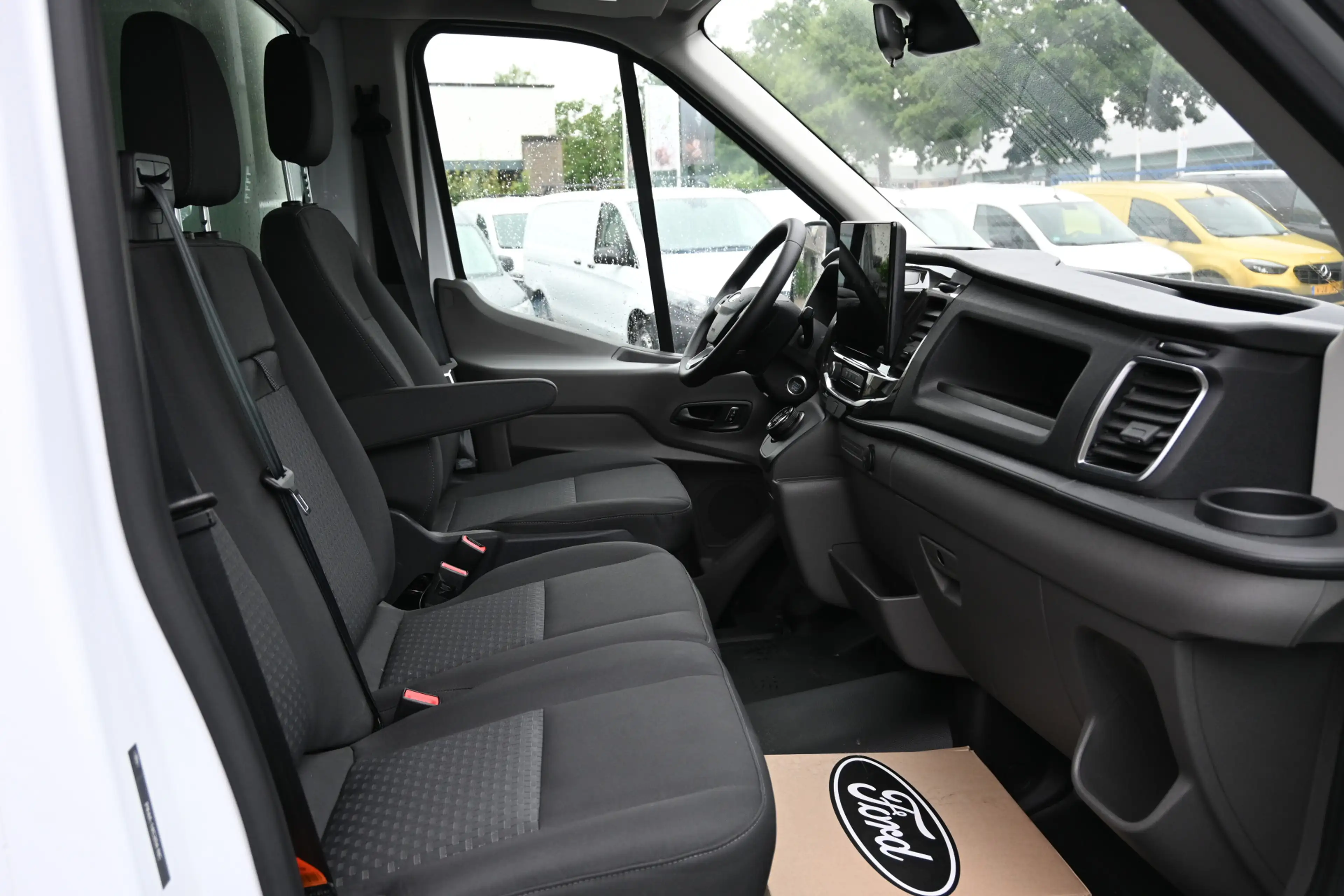Ford E-Transit 68kWh 390L Trend Bakwagen met Dhollandia laadklep — photo 9
