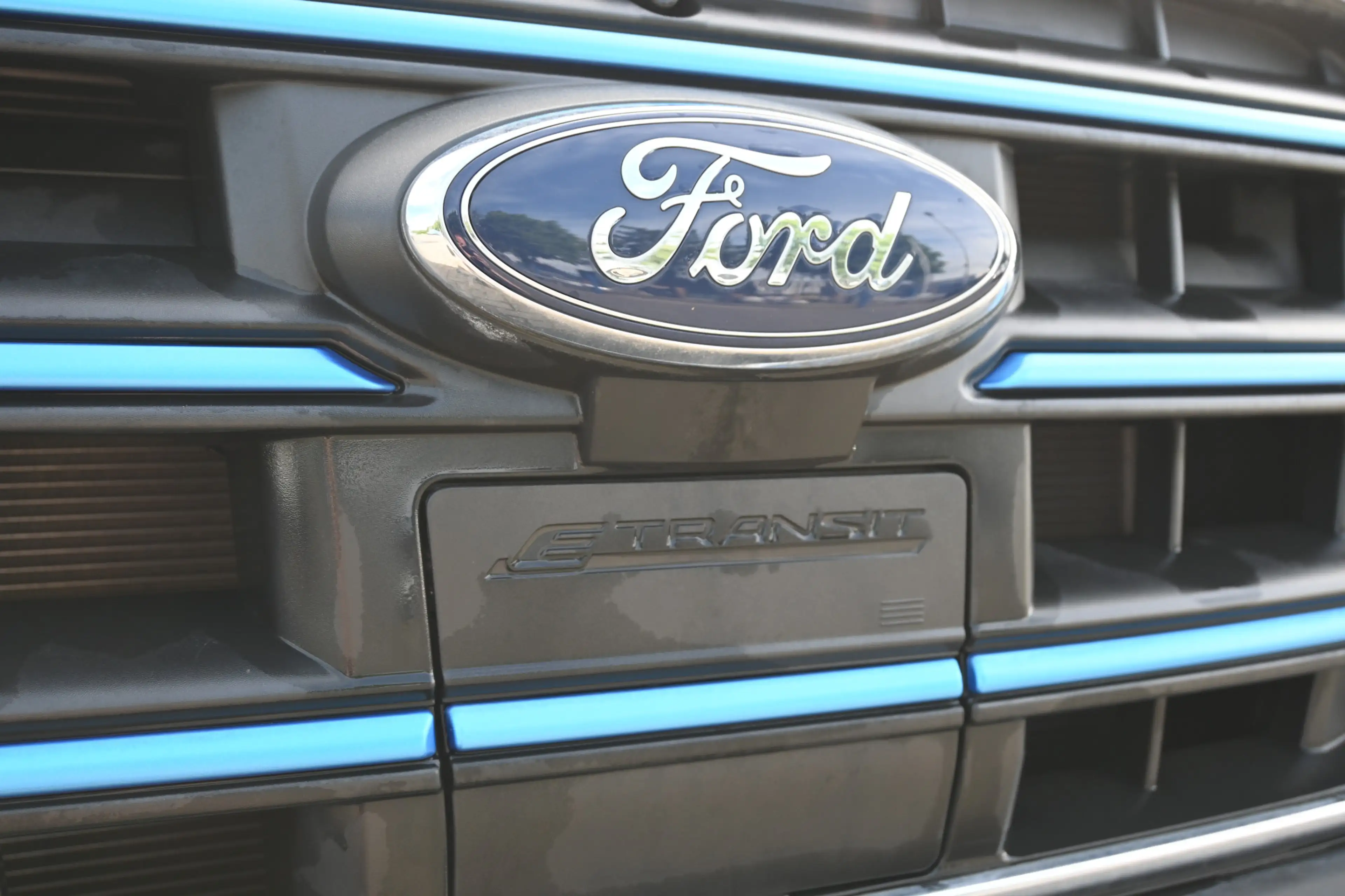 Ford E-Transit 68kWh 390L Trend Bakwagen met Dhollandia laadklep — photo 11