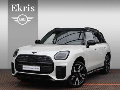 MINI Countryman SE ALL4 | John Cooper Works Trim + Package L