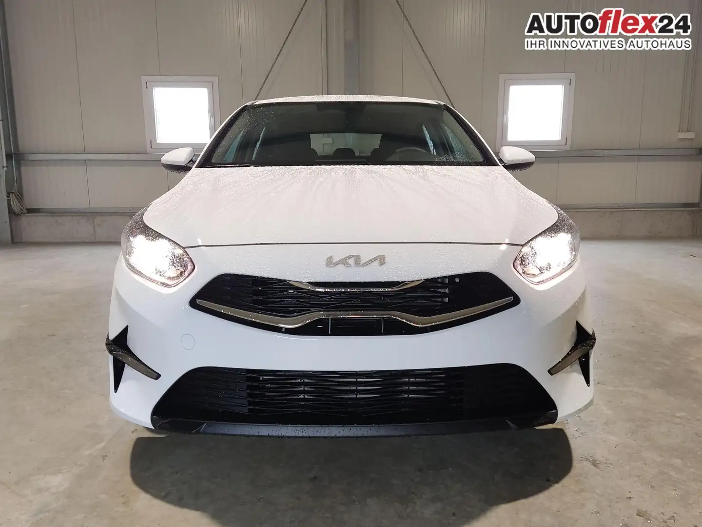 Kia Ceed / cee'd Spin 1.0 T-GDI 100 PS Navi-Rückfahrkamera-Tempo... Weiß - 2