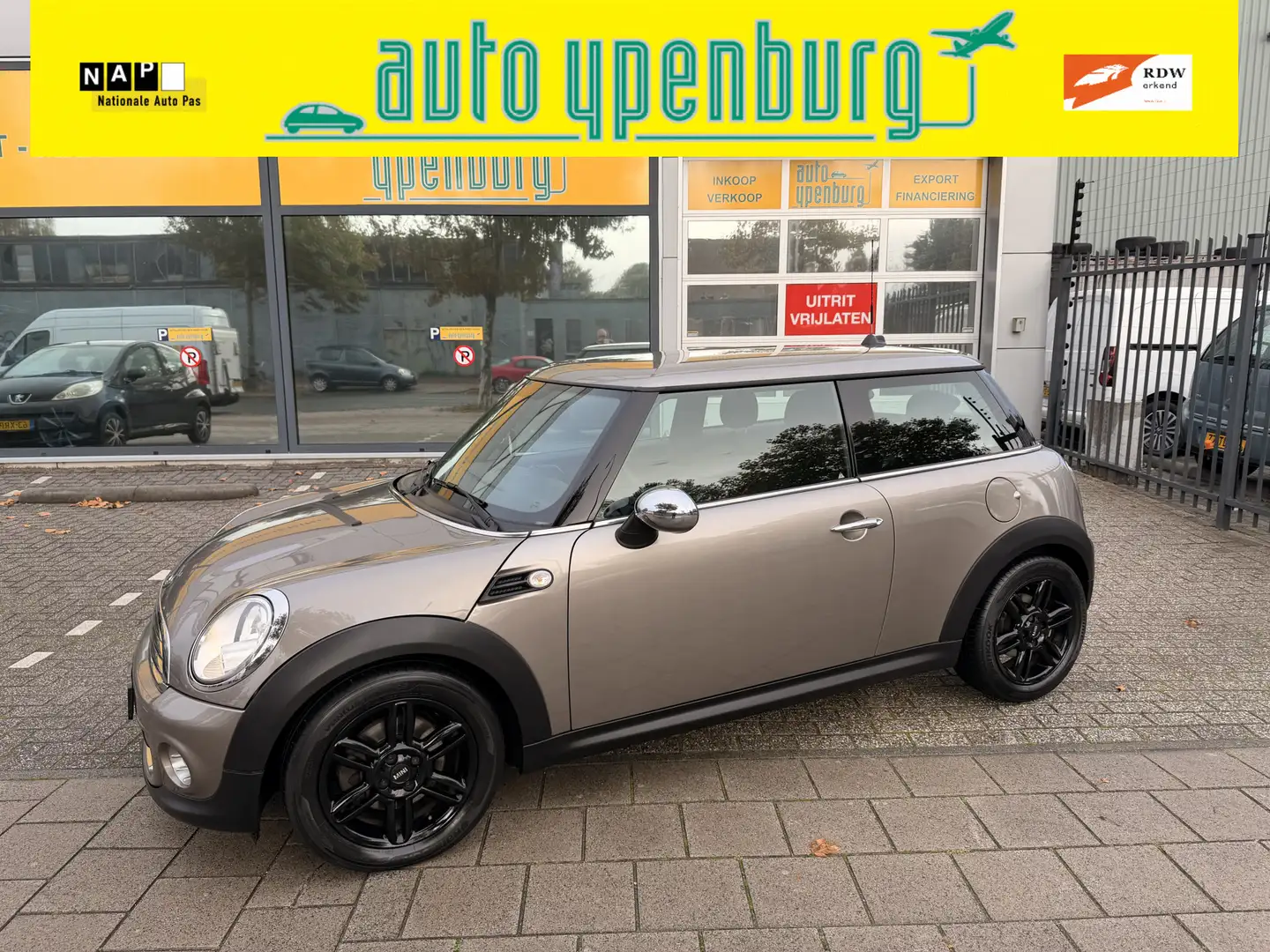 MINI One Mini 1.6 Holland Street * 63.224 Km * Navi * Leder Grijs - 1
