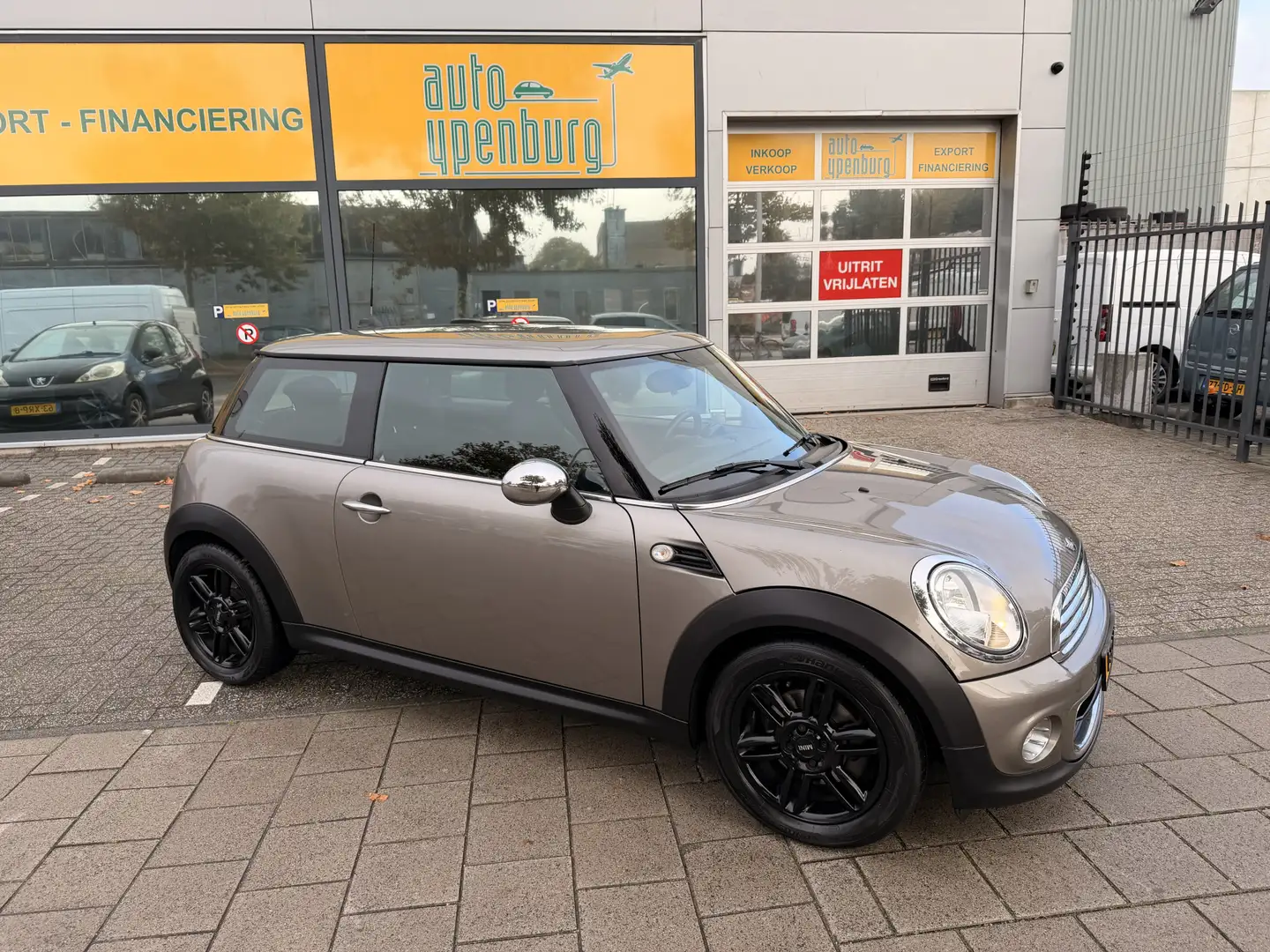 MINI One Mini 1.6 Holland Street * 63.224 Km * Navi * Leder Grijs - 2