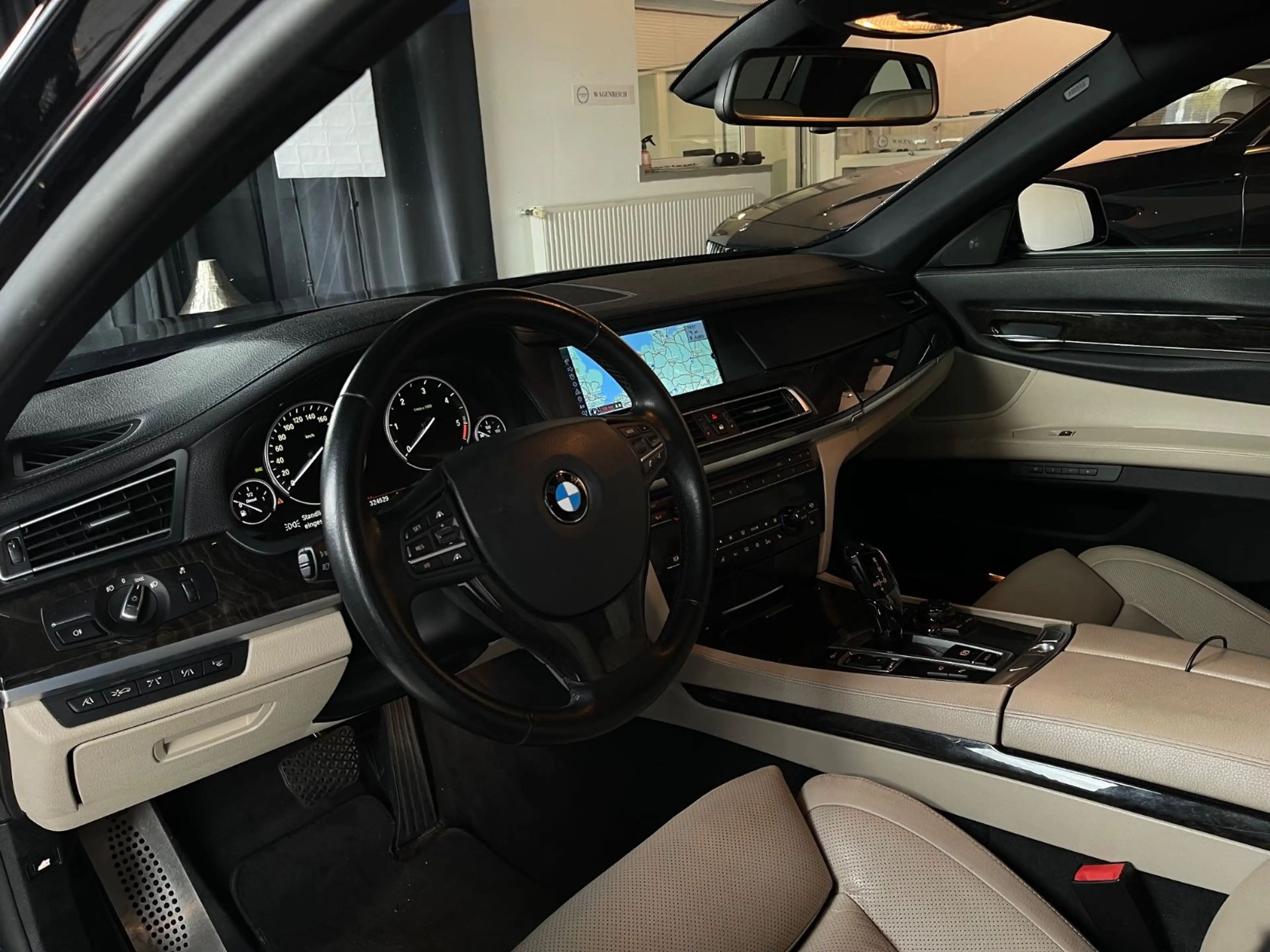 BMW 740 d Langversion | 306 PS | Massage | — photo 6
