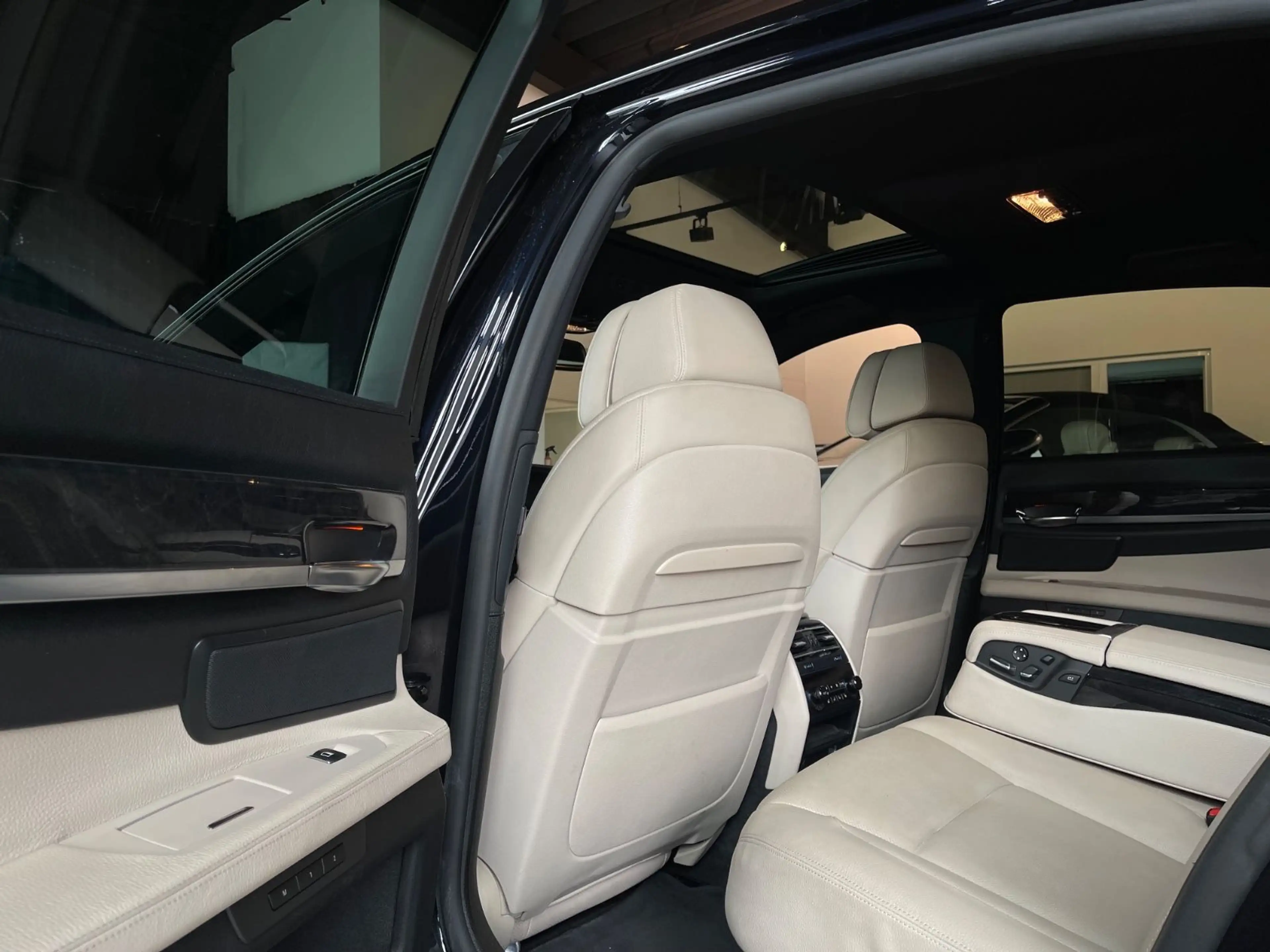 BMW 740 d Langversion | 306 PS | Massage | — photo 10
