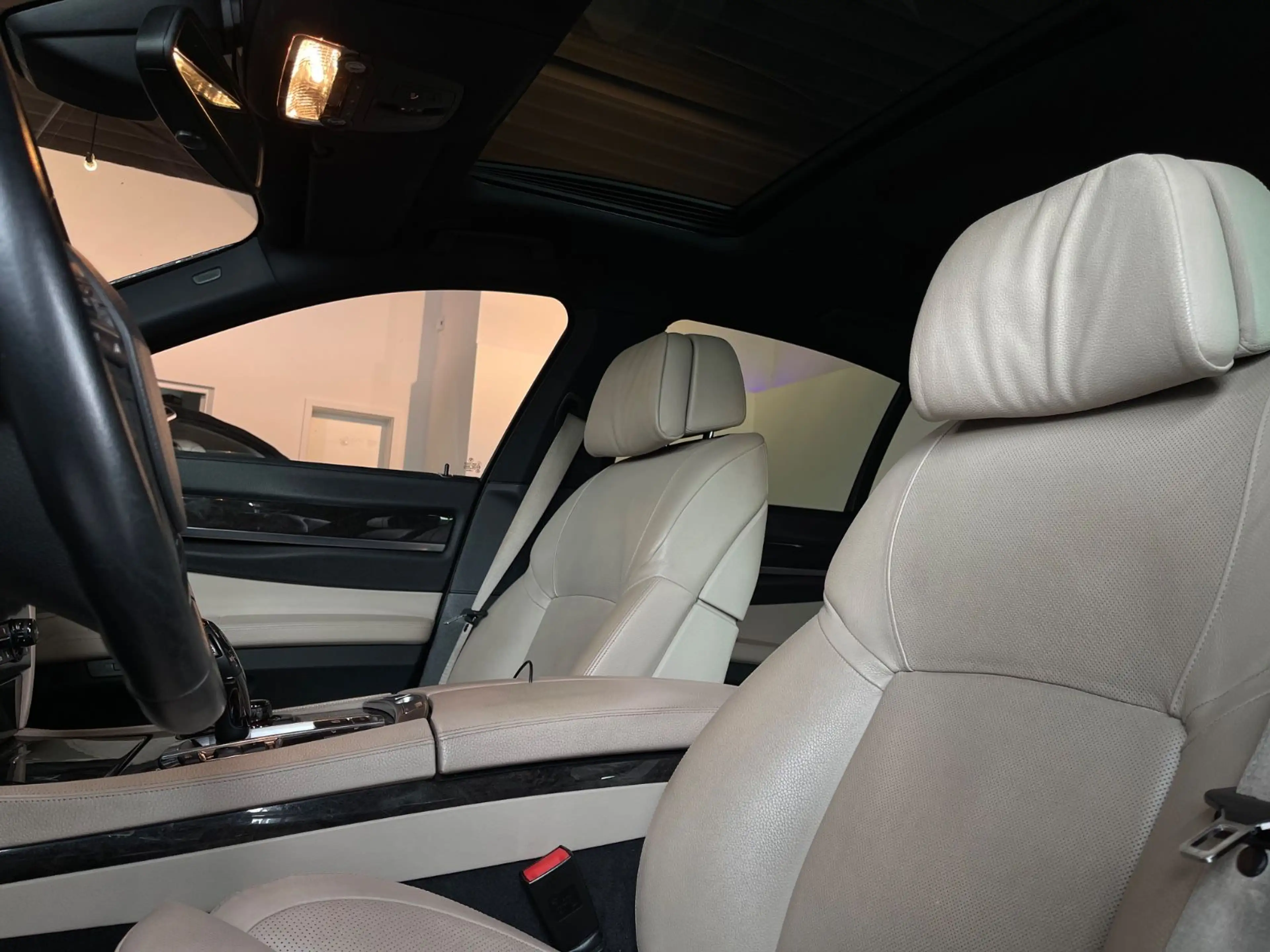 BMW 740 d Langversion | 306 PS | Massage | — photo 8