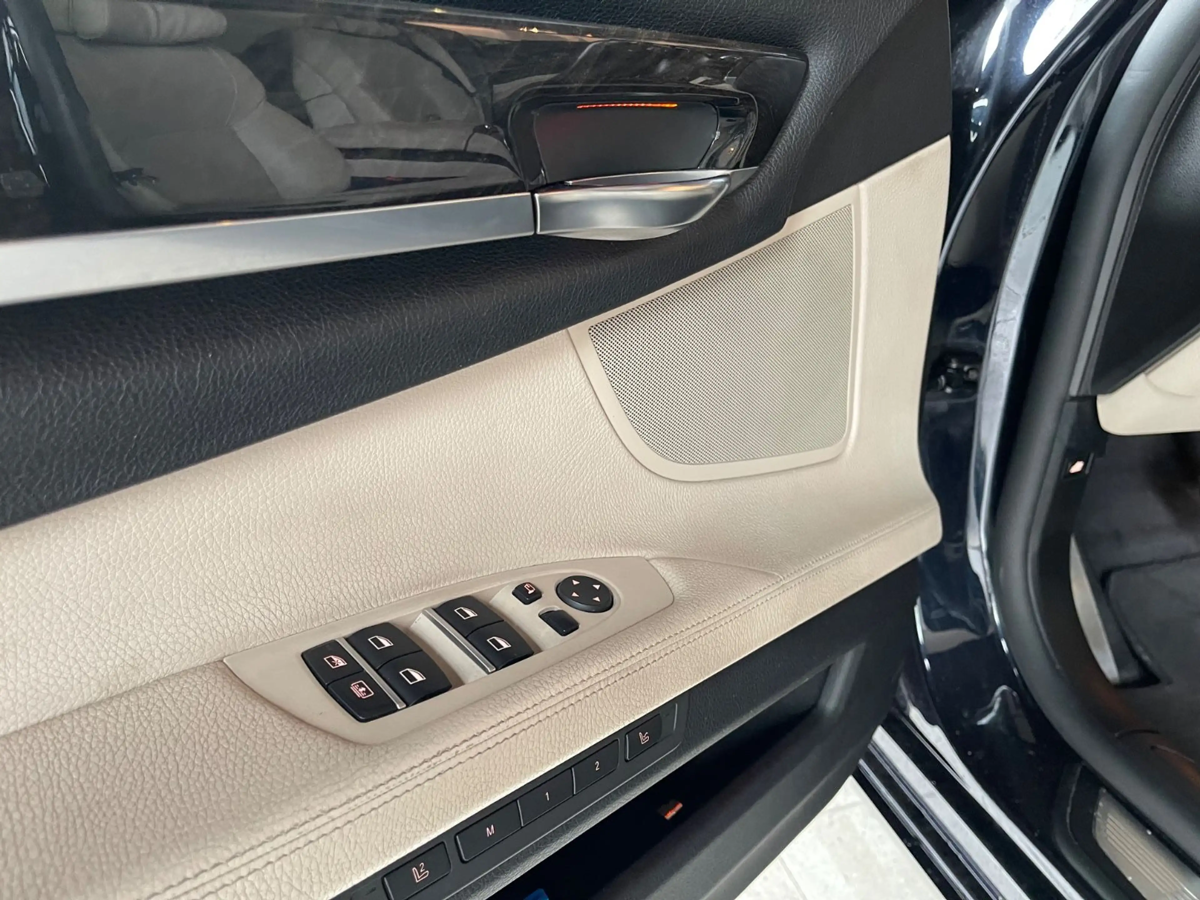 BMW 740 d Langversion | 306 PS | Massage | — photo 7