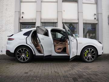 E-Hybrid Coupé PLATINUM-INNODRIVE-LEDER BEIGE