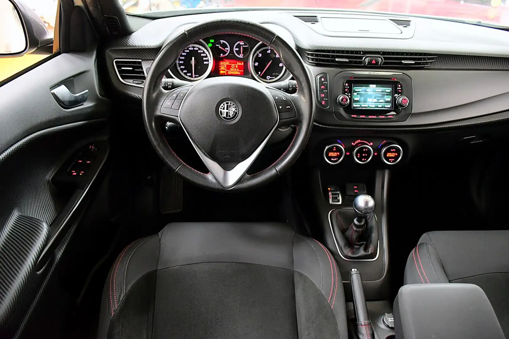 Alfa Romeo Giulietta Sprint 2,0 JTDM-2 Weiß - 2