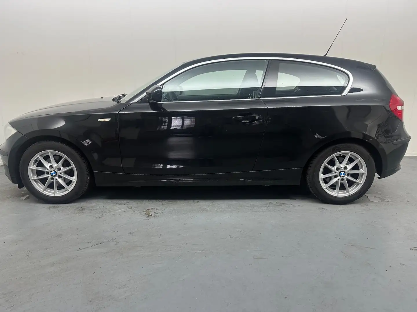 BMW 116 1-serie 116i Business Line # Clima # Navi # Lmv # Nero - 2
