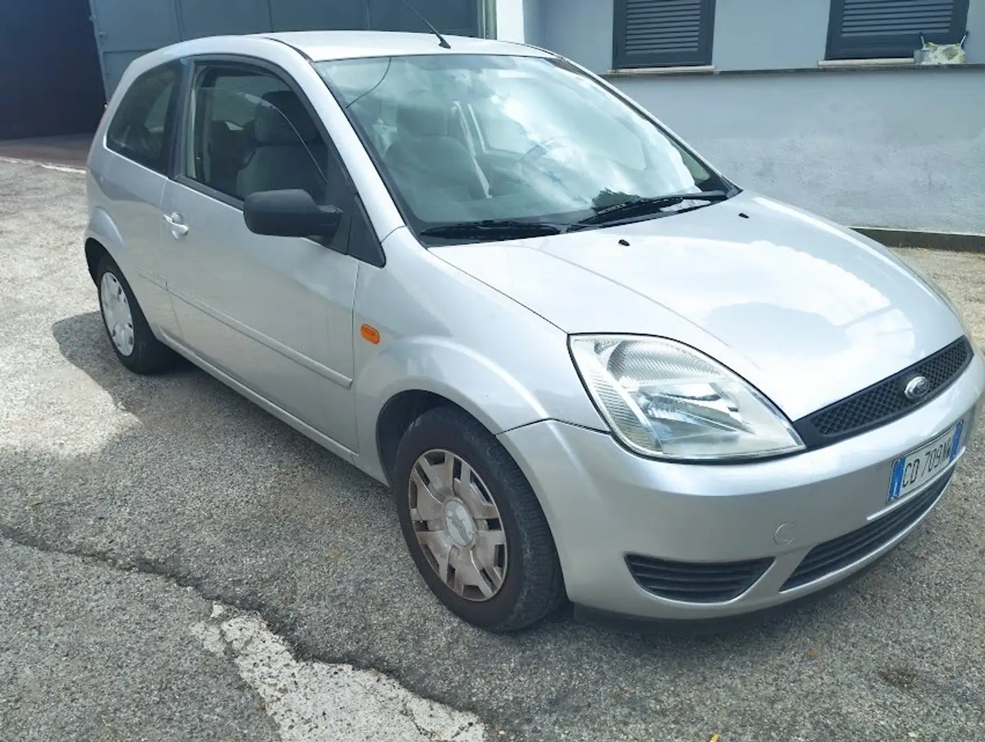 Ford Fiesta Fiesta IV 1999 3p 1.2 16v Zetec Argento - 2
