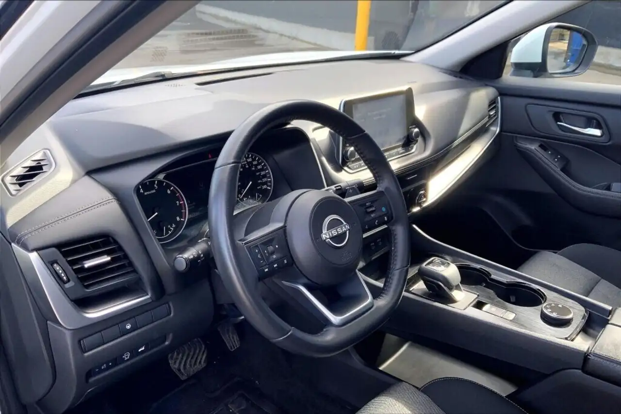 Nissan Rogue снимка Nissan Rogue