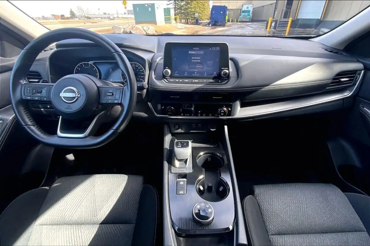Nissan Rogue снимка Nissan Rogue