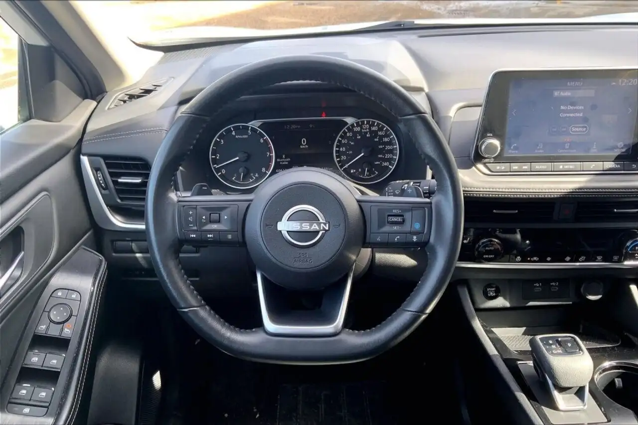 Nissan Rogue снимка Nissan Rogue