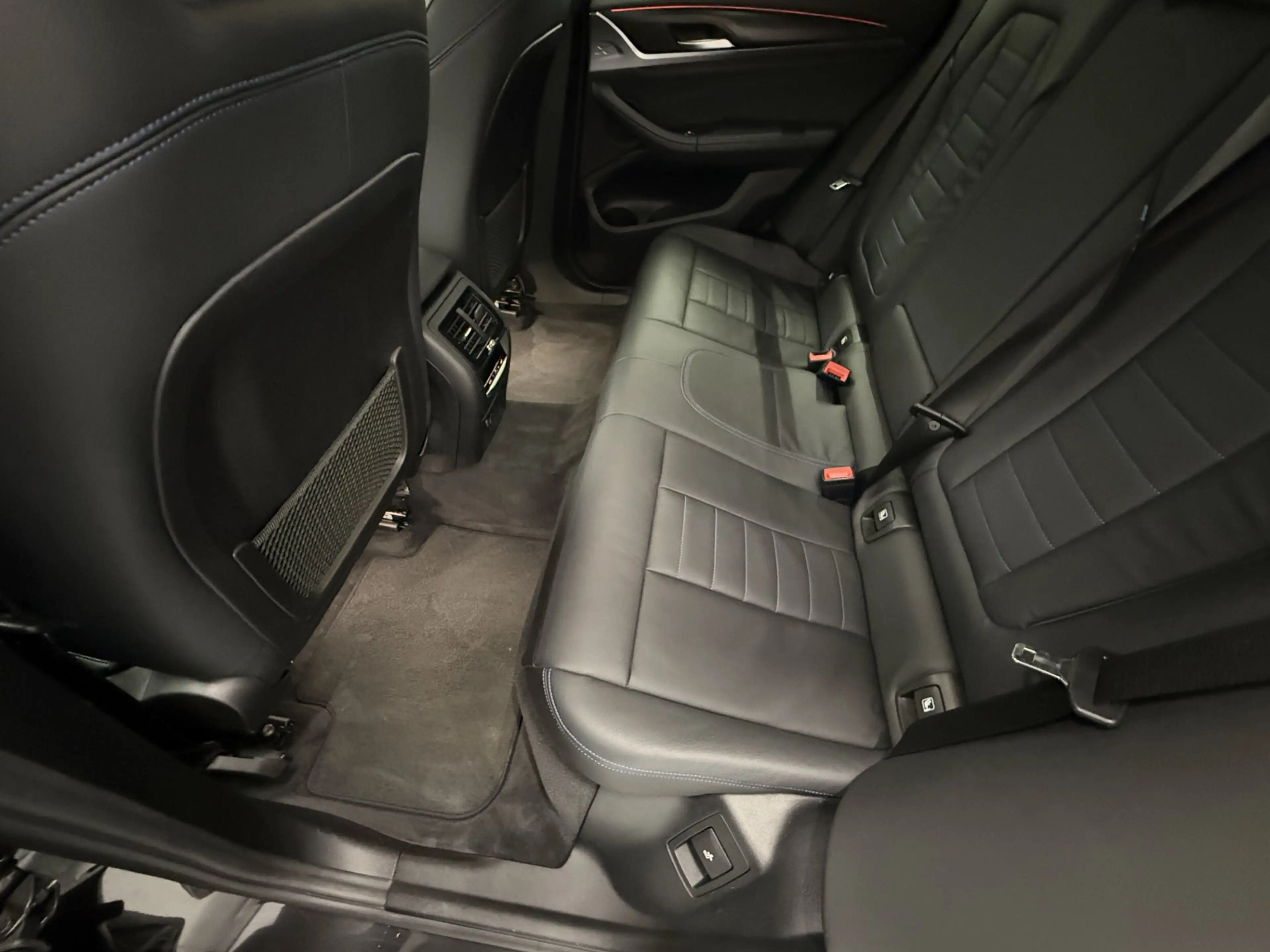 BMW X4 xDrive 30d M Sport — photo 13
