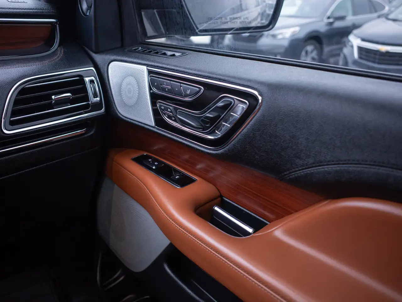 Lincoln Navigator снимка Lincoln Navigator