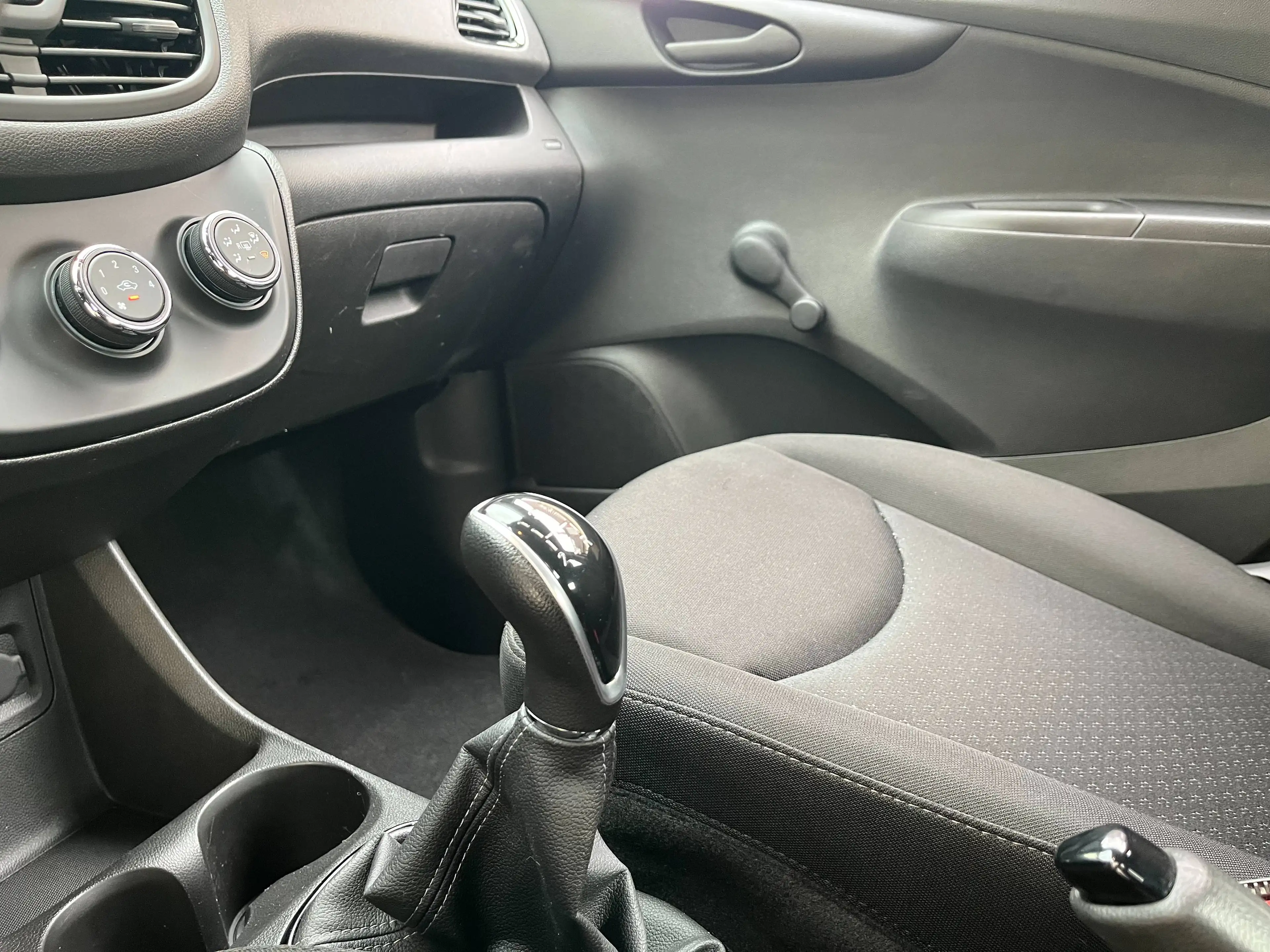 Opel Karl Selection,5Türig,Klima — photo 26