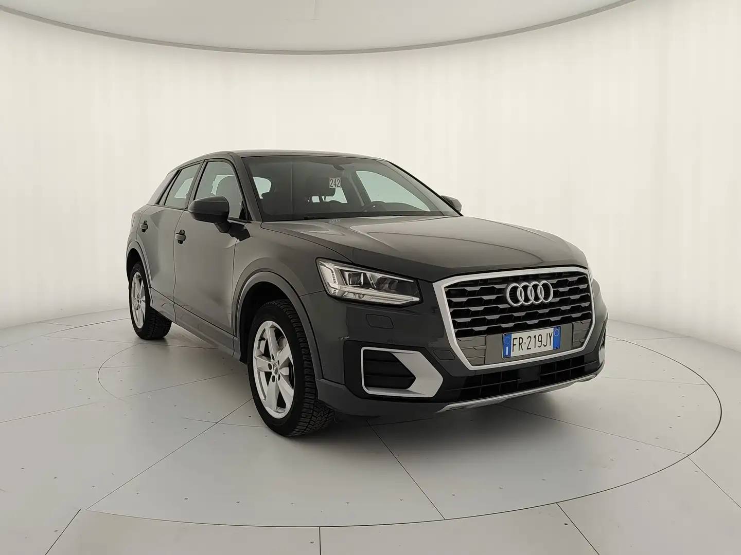 Audi Q2 1.6 TDI BUSINESS S-TRONIC Gris - 1