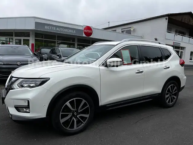 Nissan X-Trail 1.6 DIG T Tekna *NAVI*LED*PANO*AHK*360°