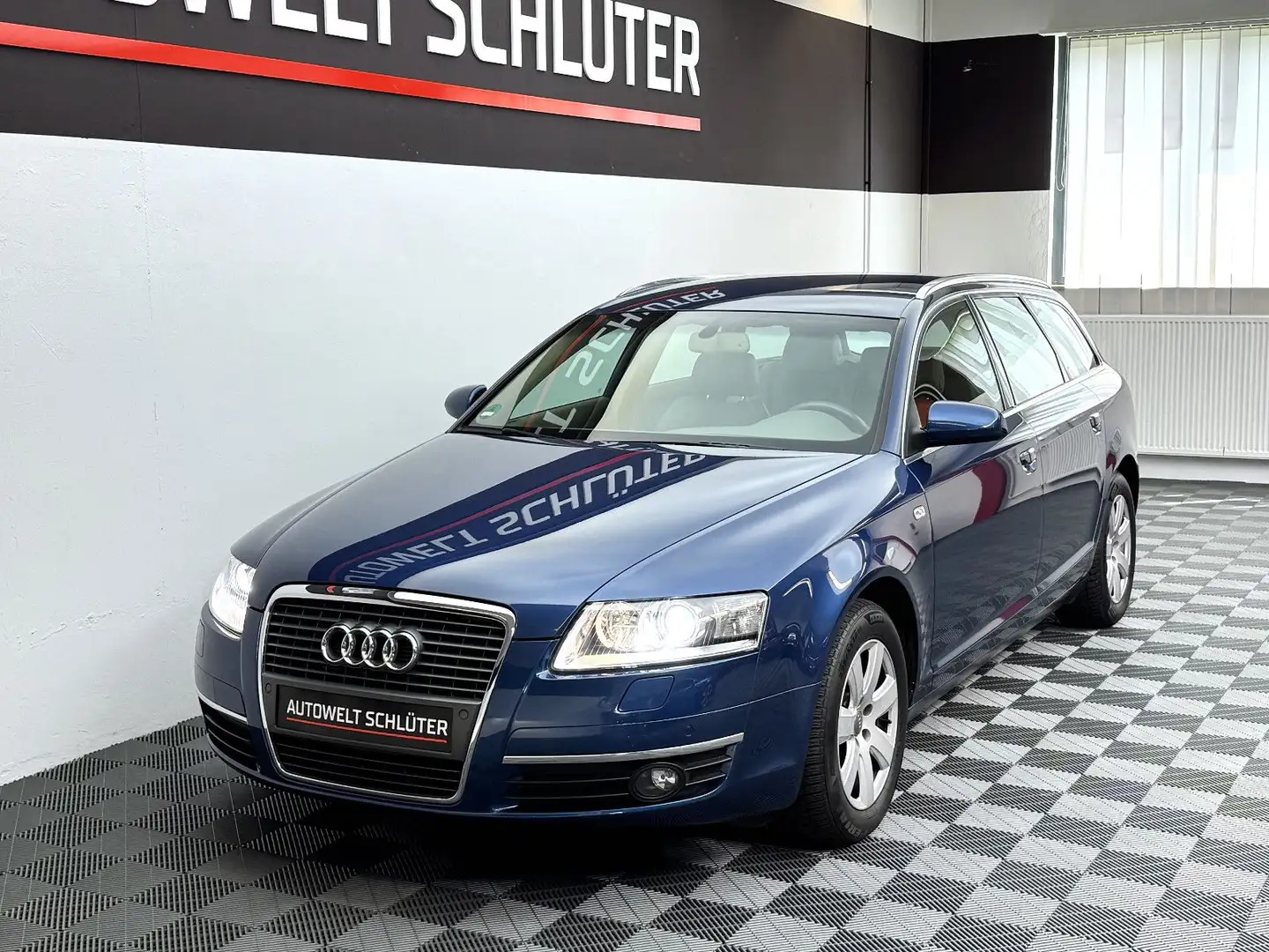 Audi A6 Avant 2.4i Aut.*Leder*Xenon*SHZ*PDC*Tempomat Bleu - 1