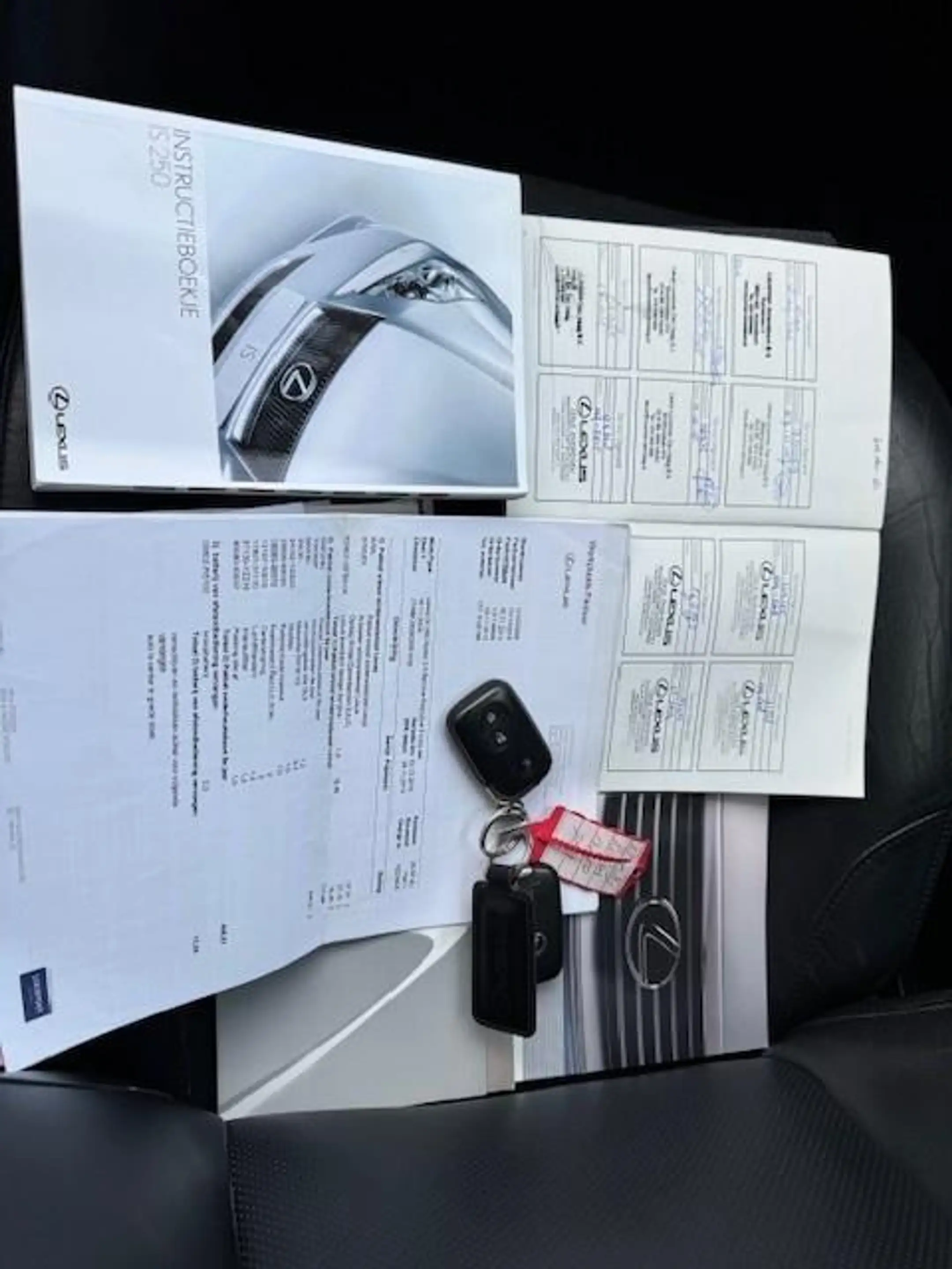 Lexus IS 250 EXECUTIVE/NL AUTO/XENON/LEER/TOPSTAAT — photo 18